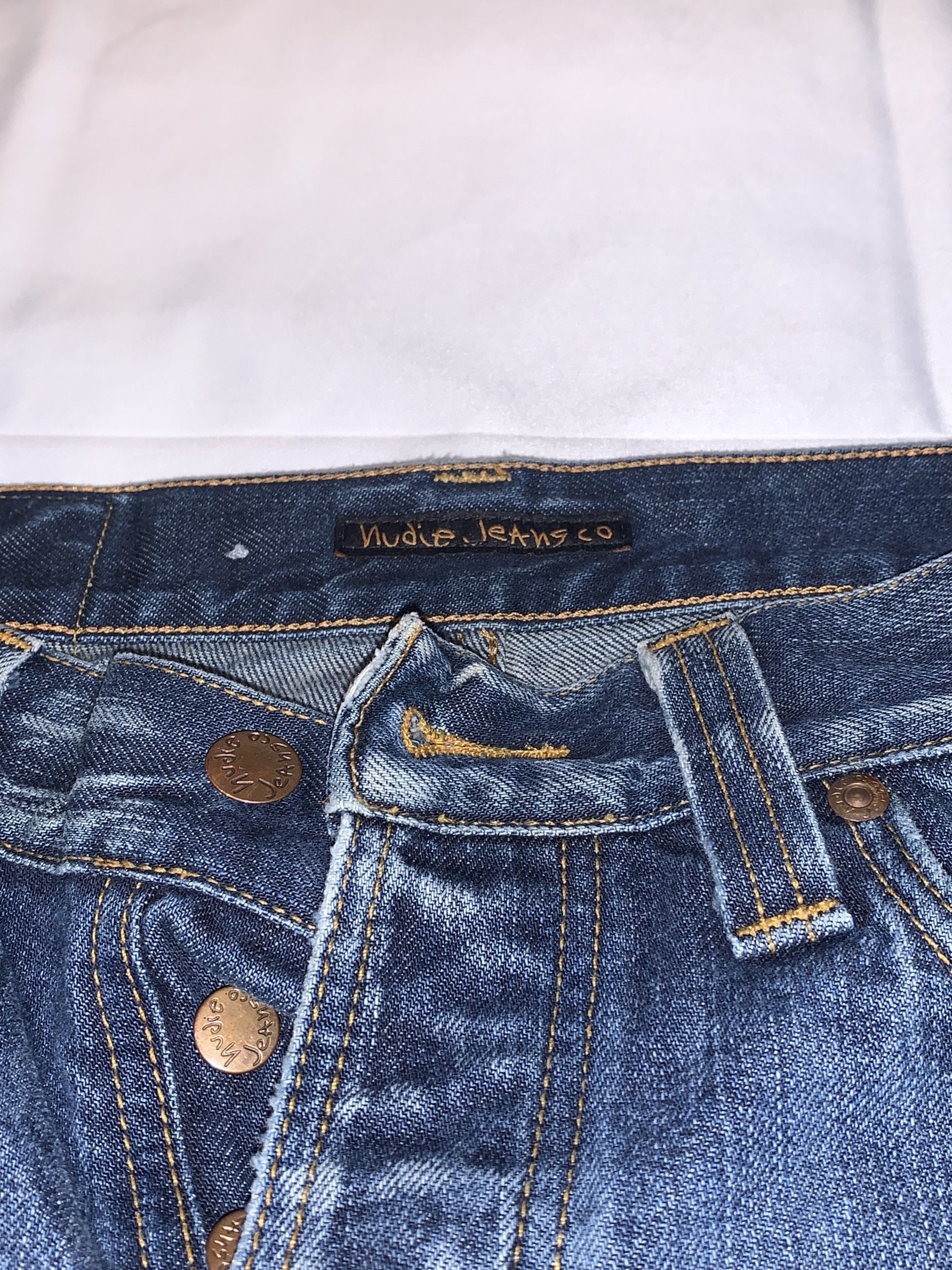 Nudie Jeans - Average Joe cut offs - 33