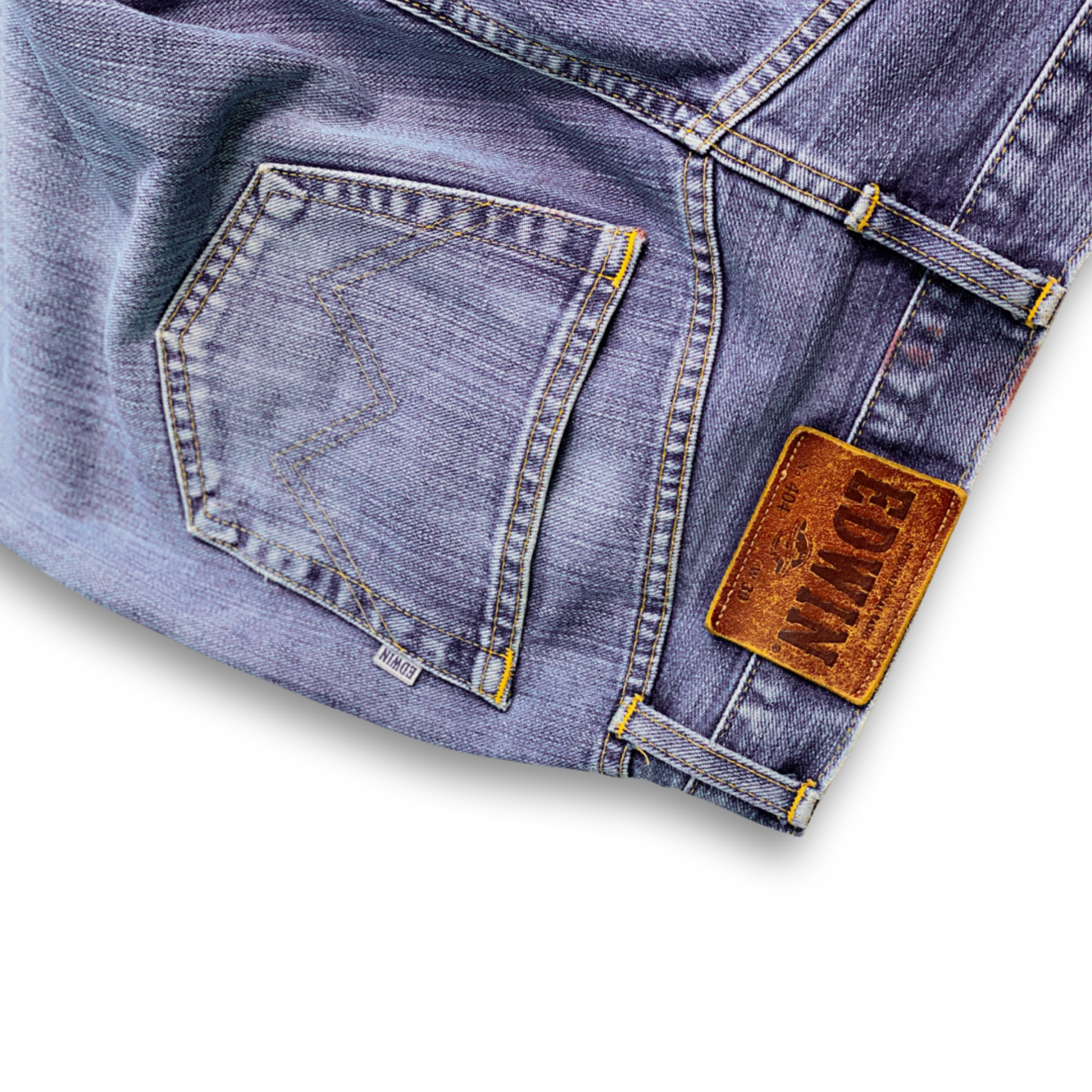EDWIN 404 STRAIGHT CUT MID RISE JEANS // Zipper fly, ankle length; waist 30 - leg 30