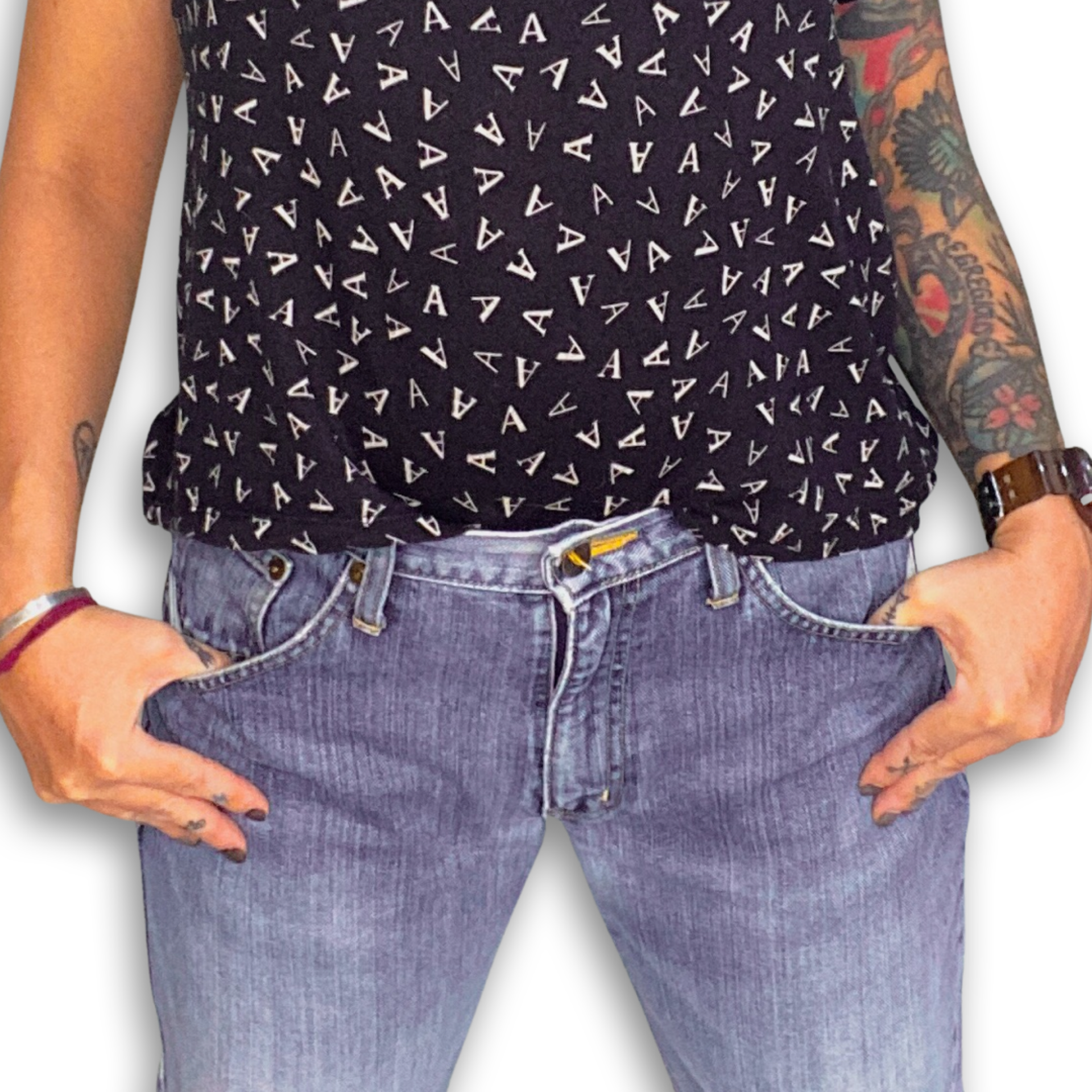 EDWIN 404 STRAIGHT CUT MID RISE JEANS // Zipper fly, ankle length; waist 30 - leg 30