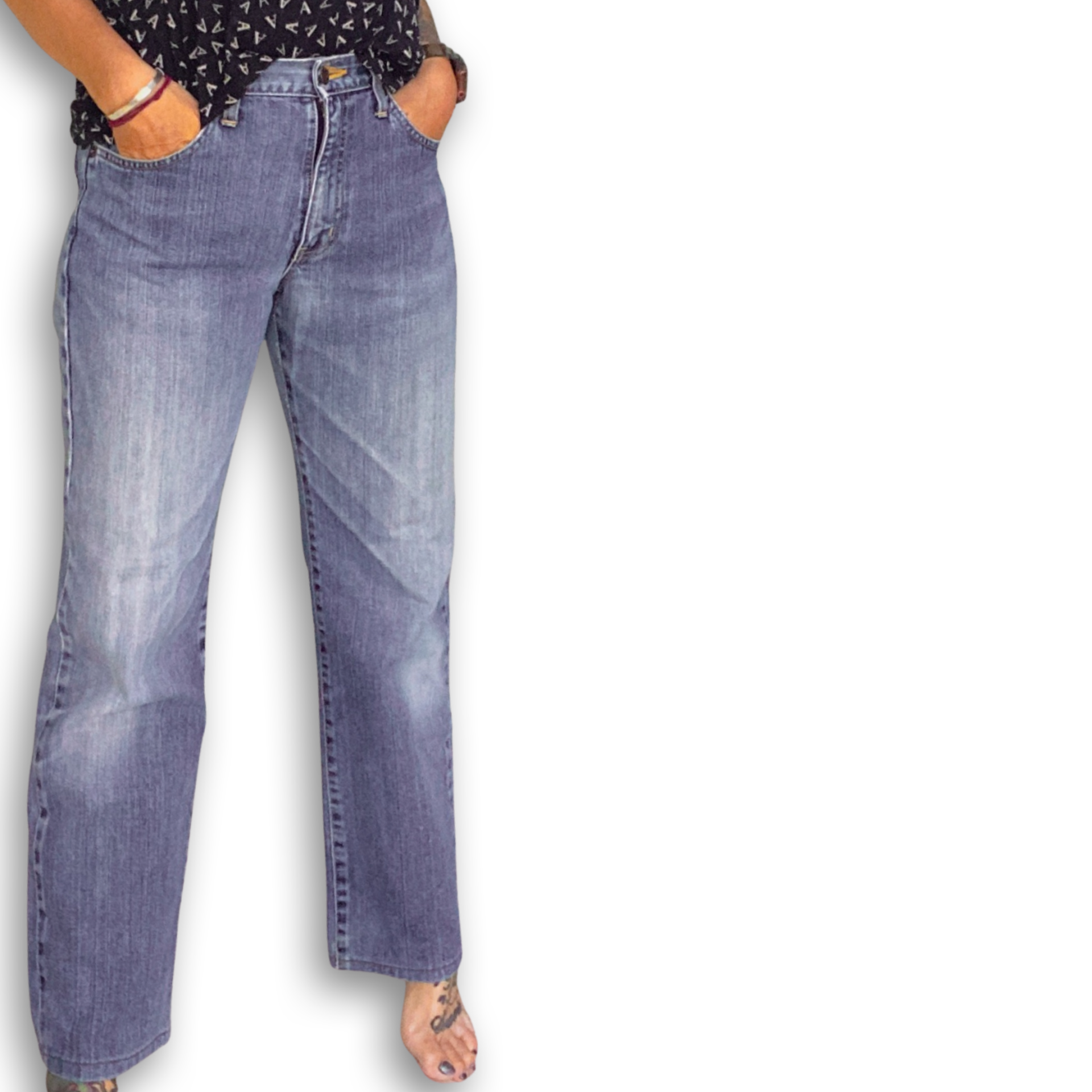 EDWIN 404 STRAIGHT CUT MID RISE JEANS // Zipper fly, ankle length; waist 30 - leg 30