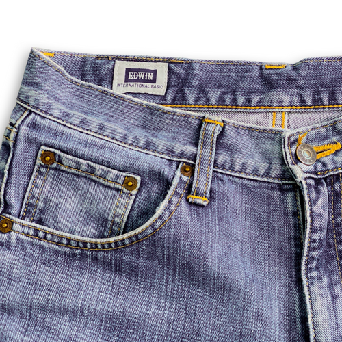 EDWIN 404 STRAIGHT CUT MID RISE JEANS // Zipper fly, ankle length; waist 30 - leg 30