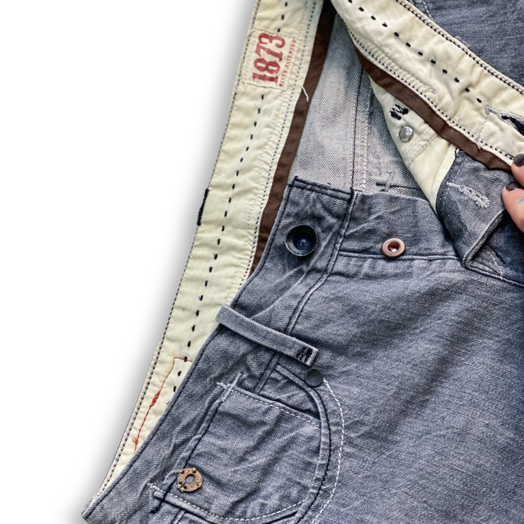 SUPER RARE LADIES LEVIS COPPER JEANS // Button fly, special stitch and copper hardware details. Size 27 waist 32 length.