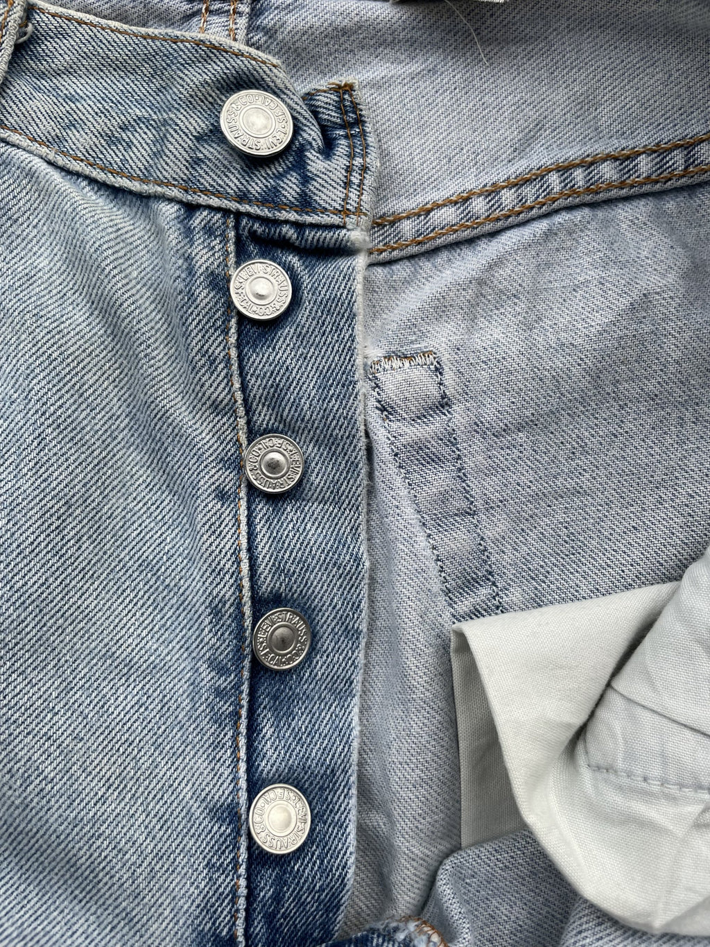 Vintage Levis 501 e 2000 Aging Distressed