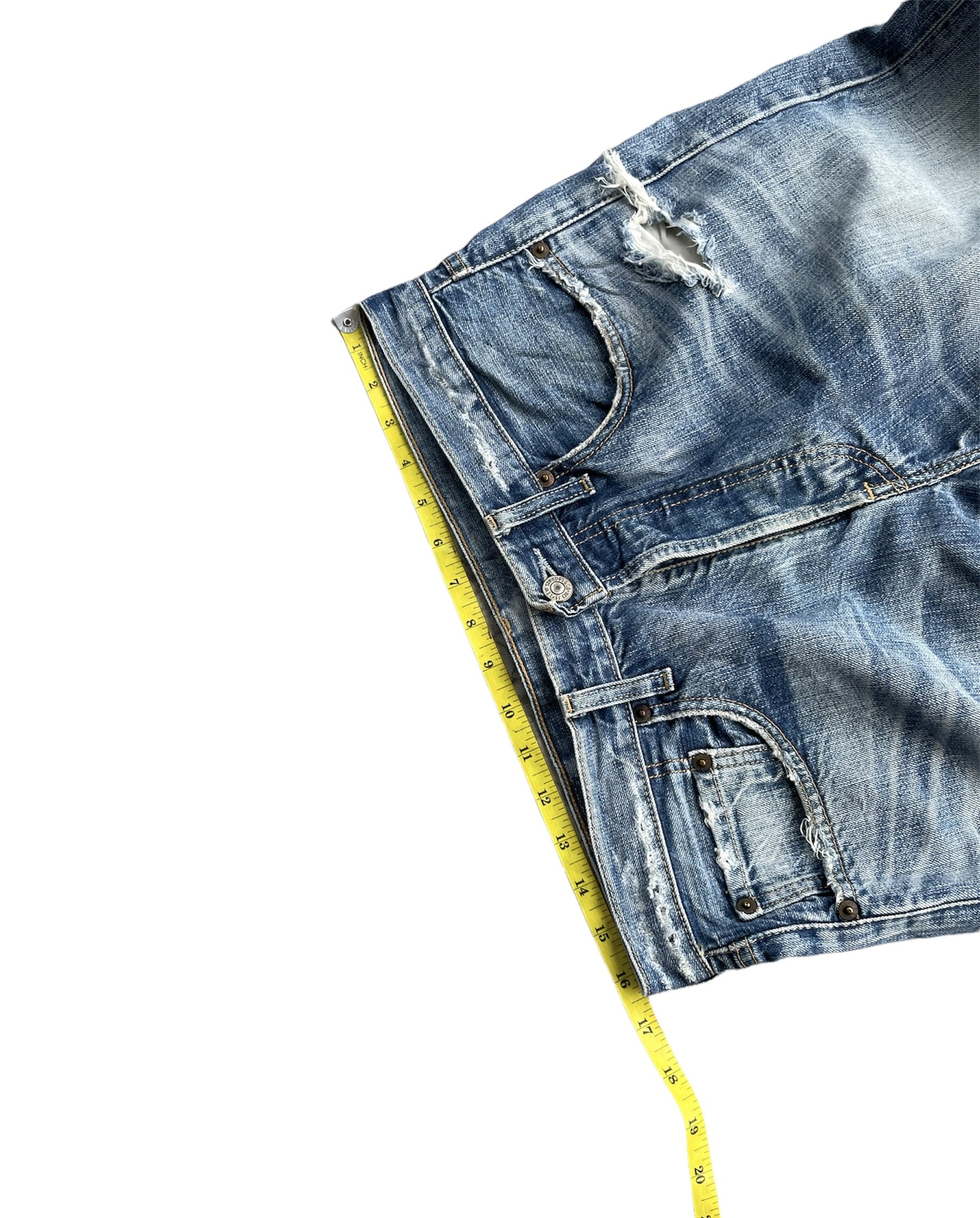 Vintage Levis 501 e 2005 Aging Distressed Denim