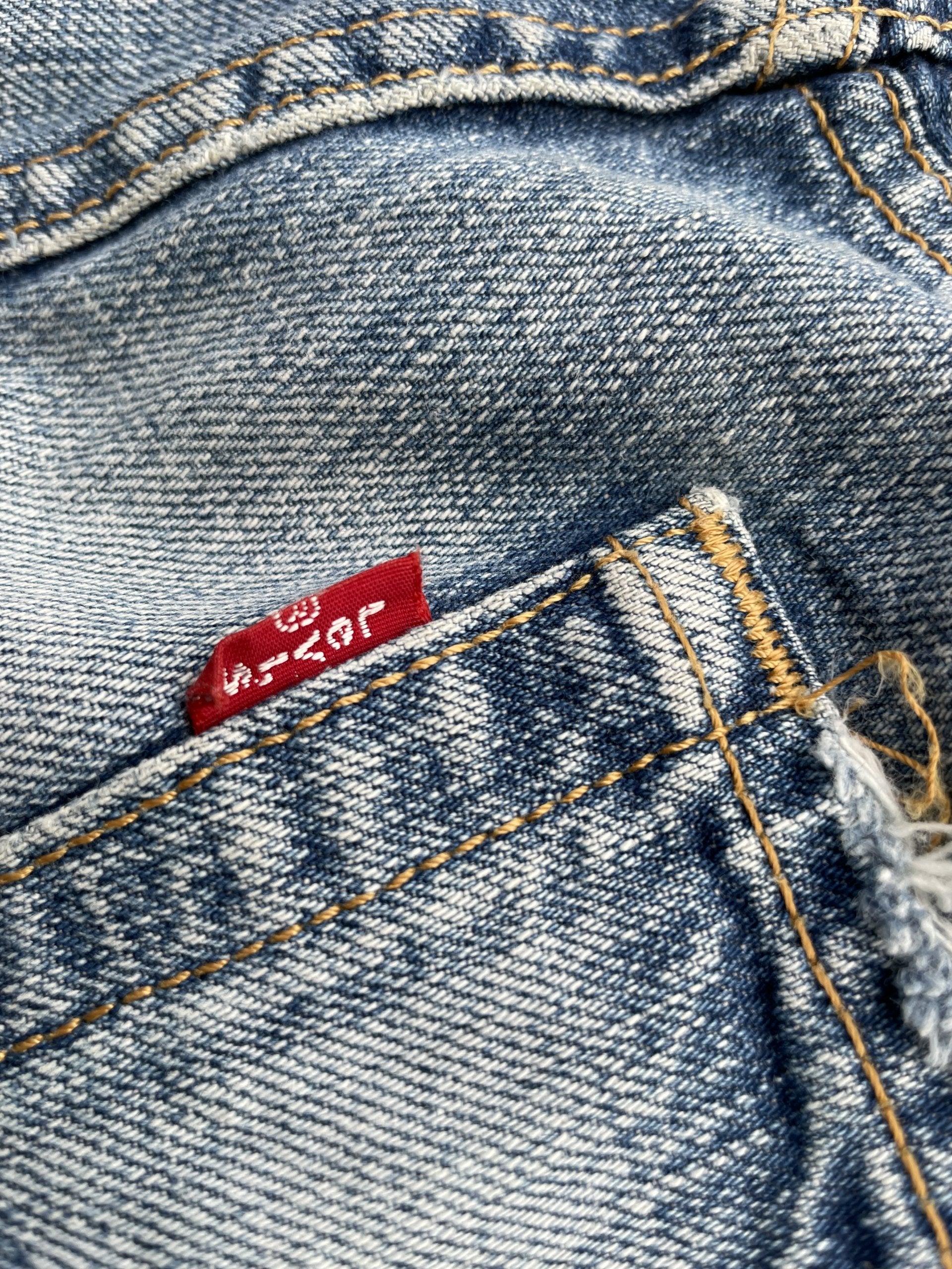 Vintage Levis 501 e 2005 Aging Distressed Denim