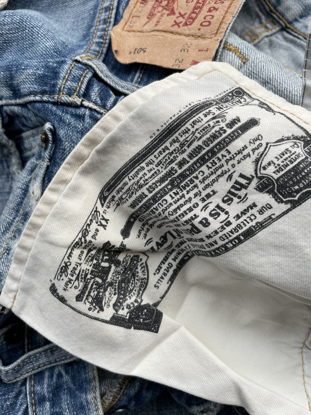 Vintage Levis 501 e 2005 Aging Distressed Denim