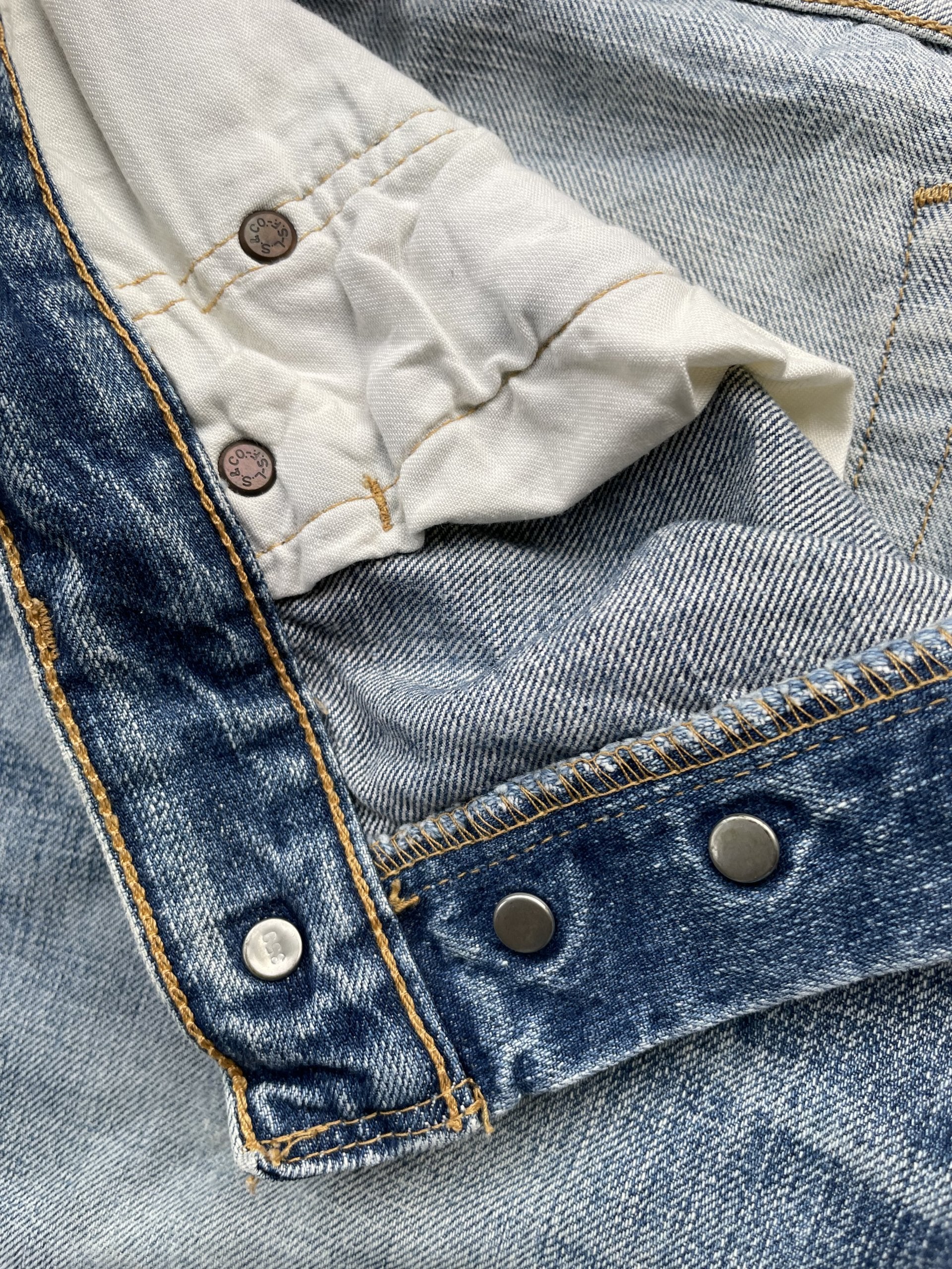 Vintage Levis 501 e 2005 Aging Distressed Denim
