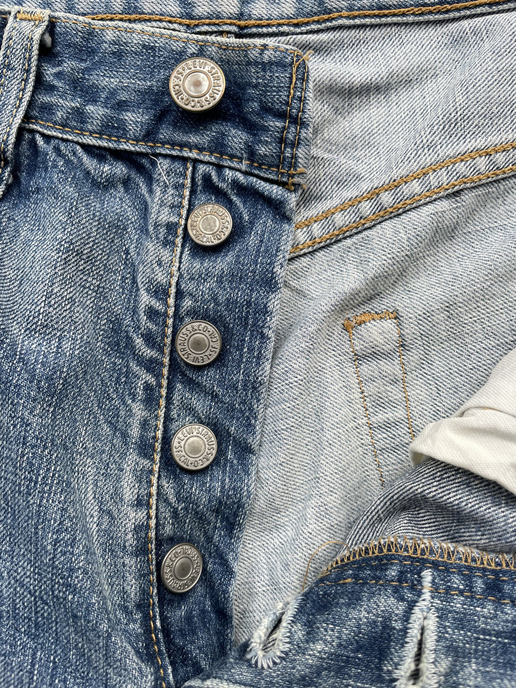 Vintage Levis 501 e 2005 Aging Distressed Denim