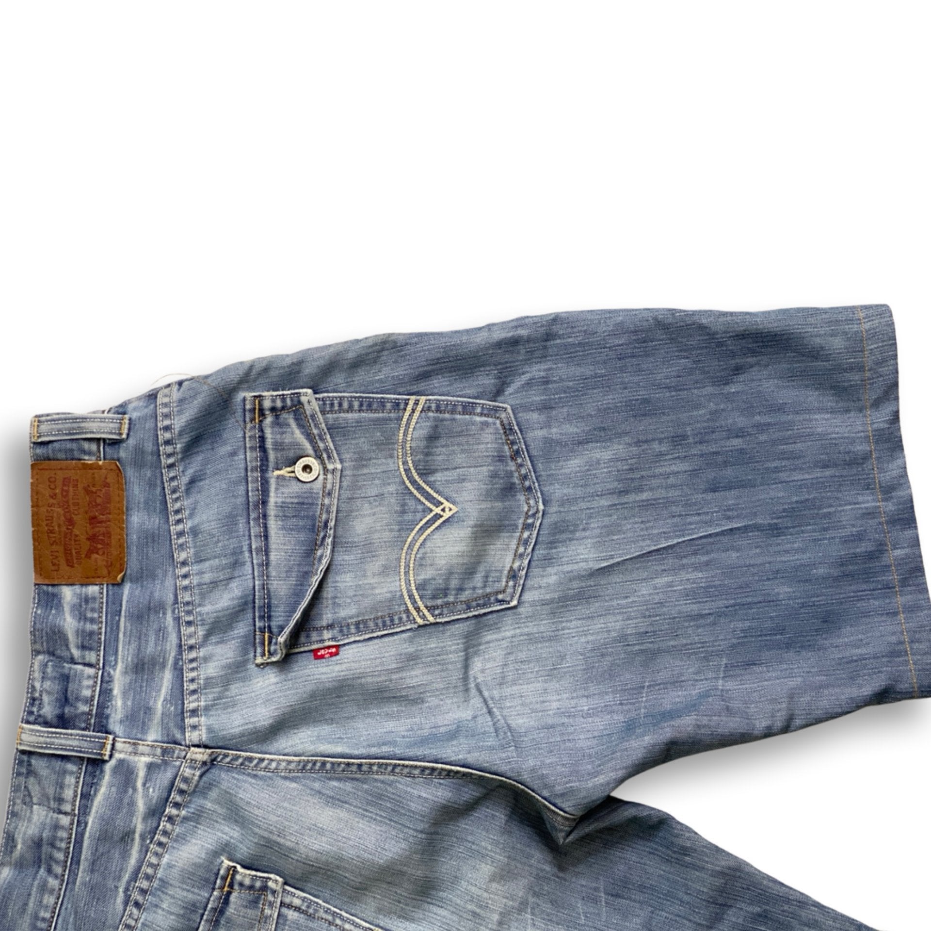 MENS LEVIS 579 BAGGY SHORTS // 34 inch waist