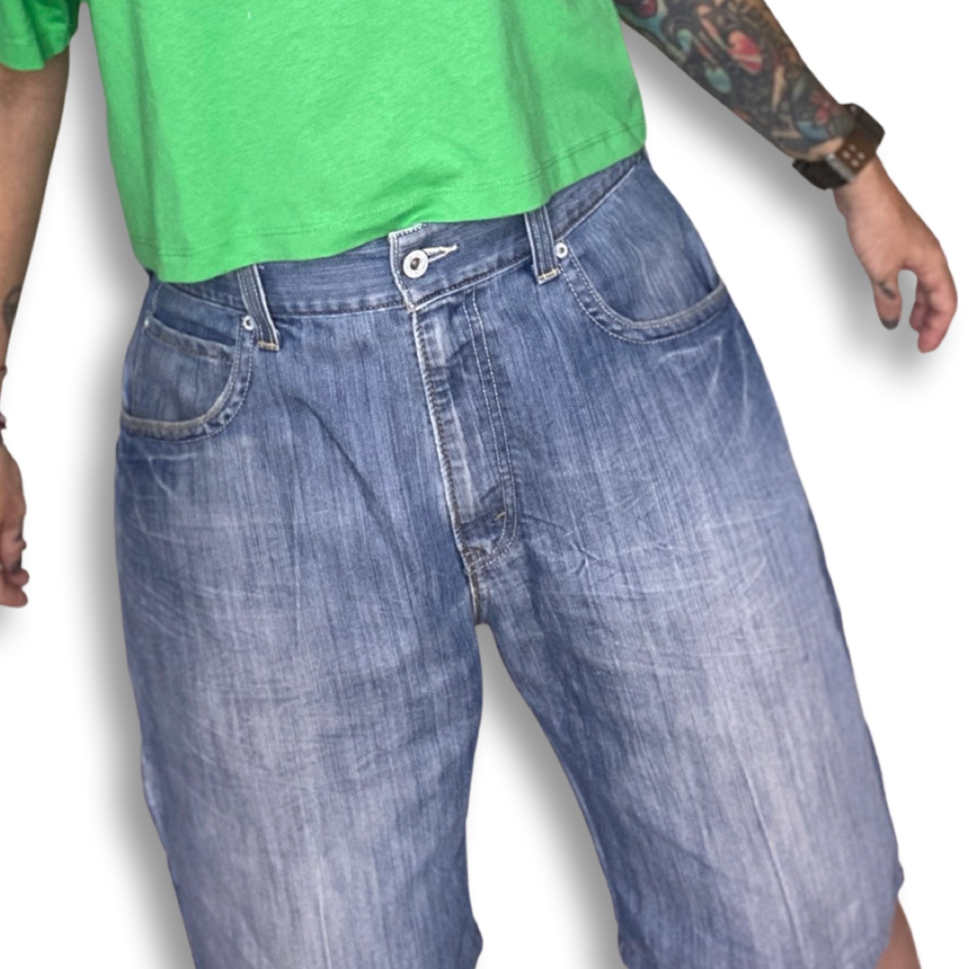MENS LEVIS 579 BAGGY SHORTS // 34 inch waist