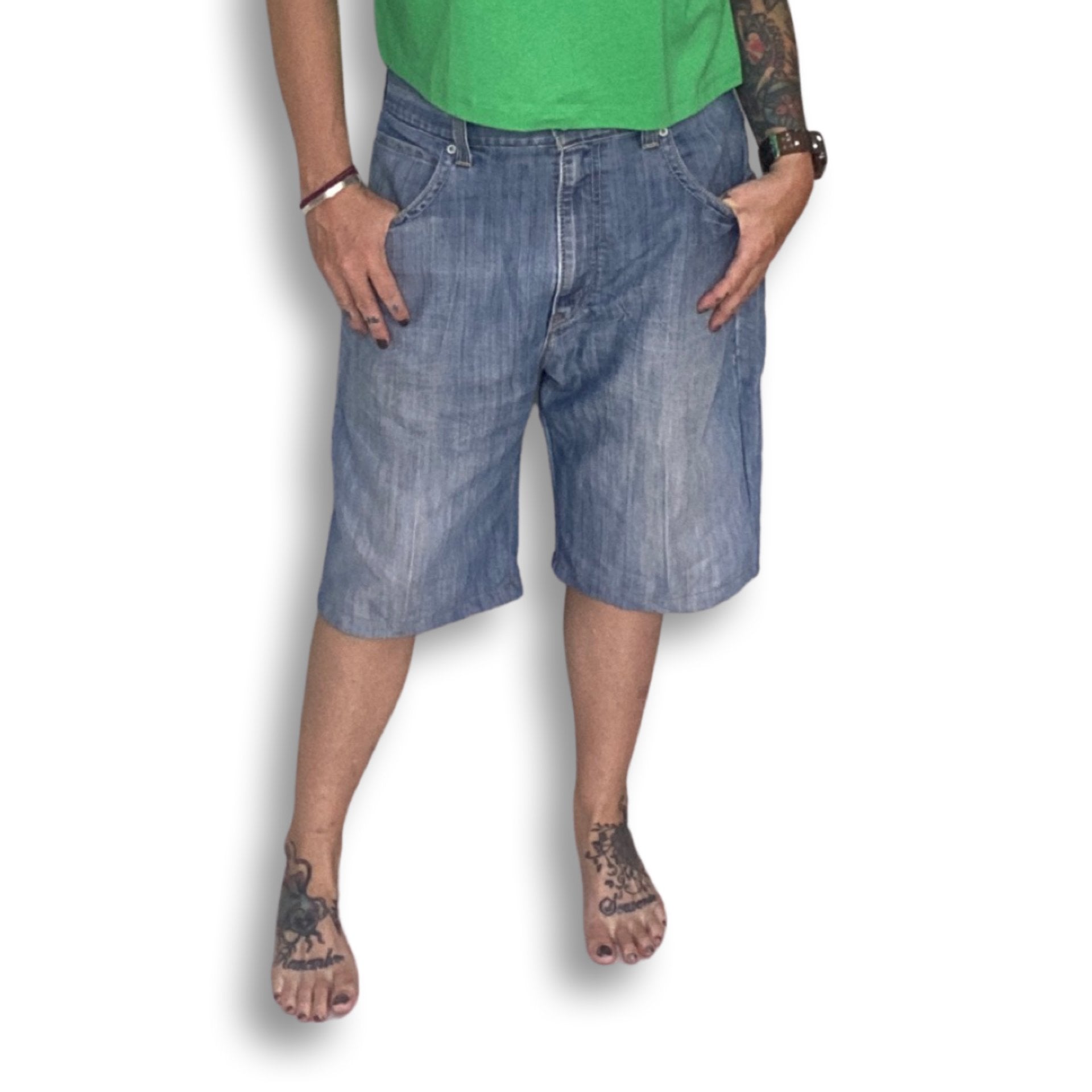 MENS LEVIS 579 BAGGY SHORTS // 34 inch waist