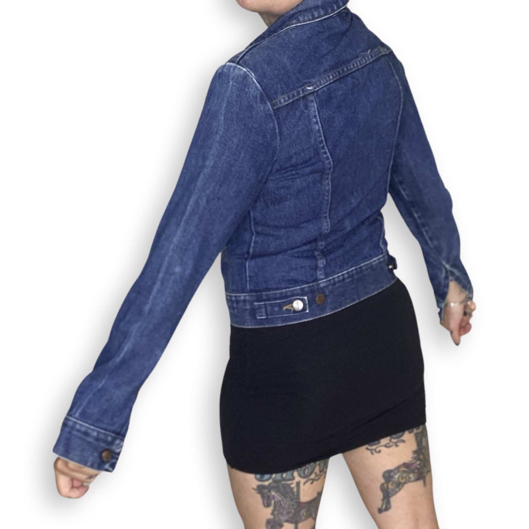 RARE WRANGLER VINTAGE LADIES DENIM JACKET // Great condition, skull rivet collar detail, size 34 (UK 8)