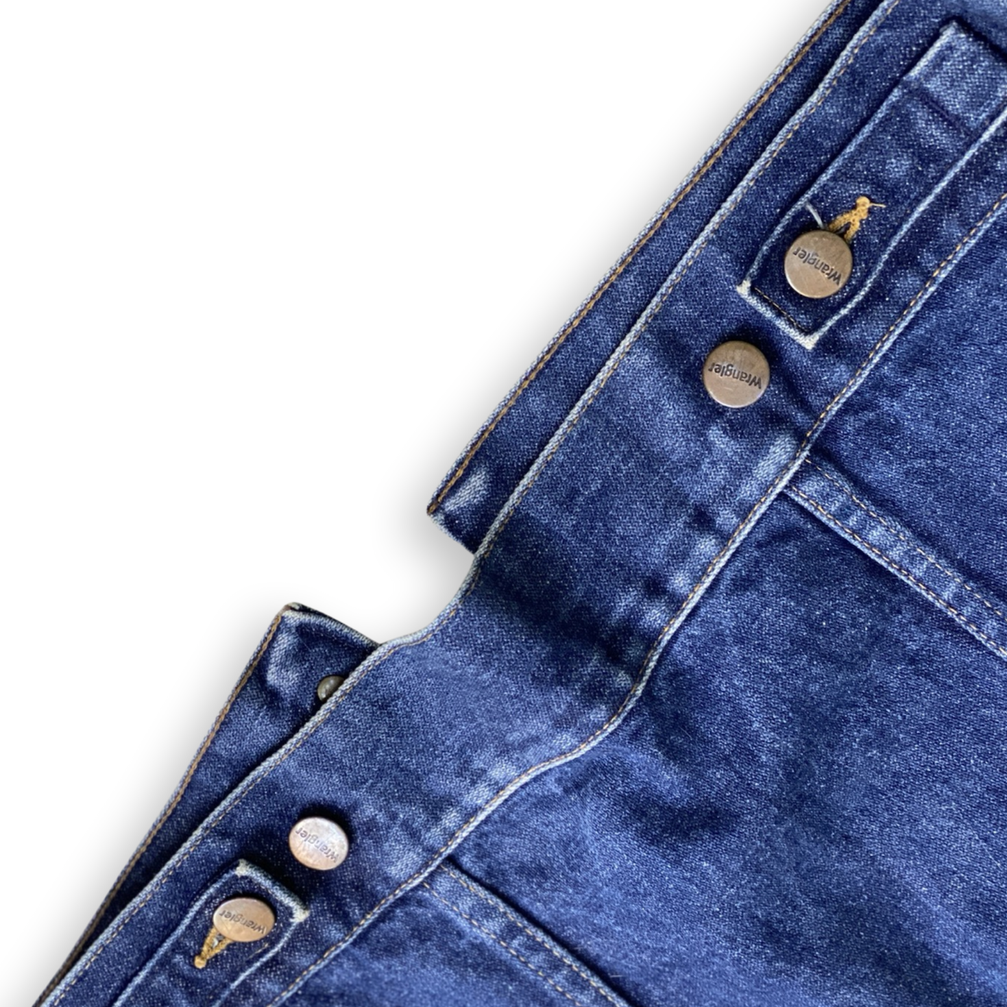 RARE WRANGLER VINTAGE LADIES DENIM JACKET // Great condition, skull rivet collar detail, size 34 (UK 8)
