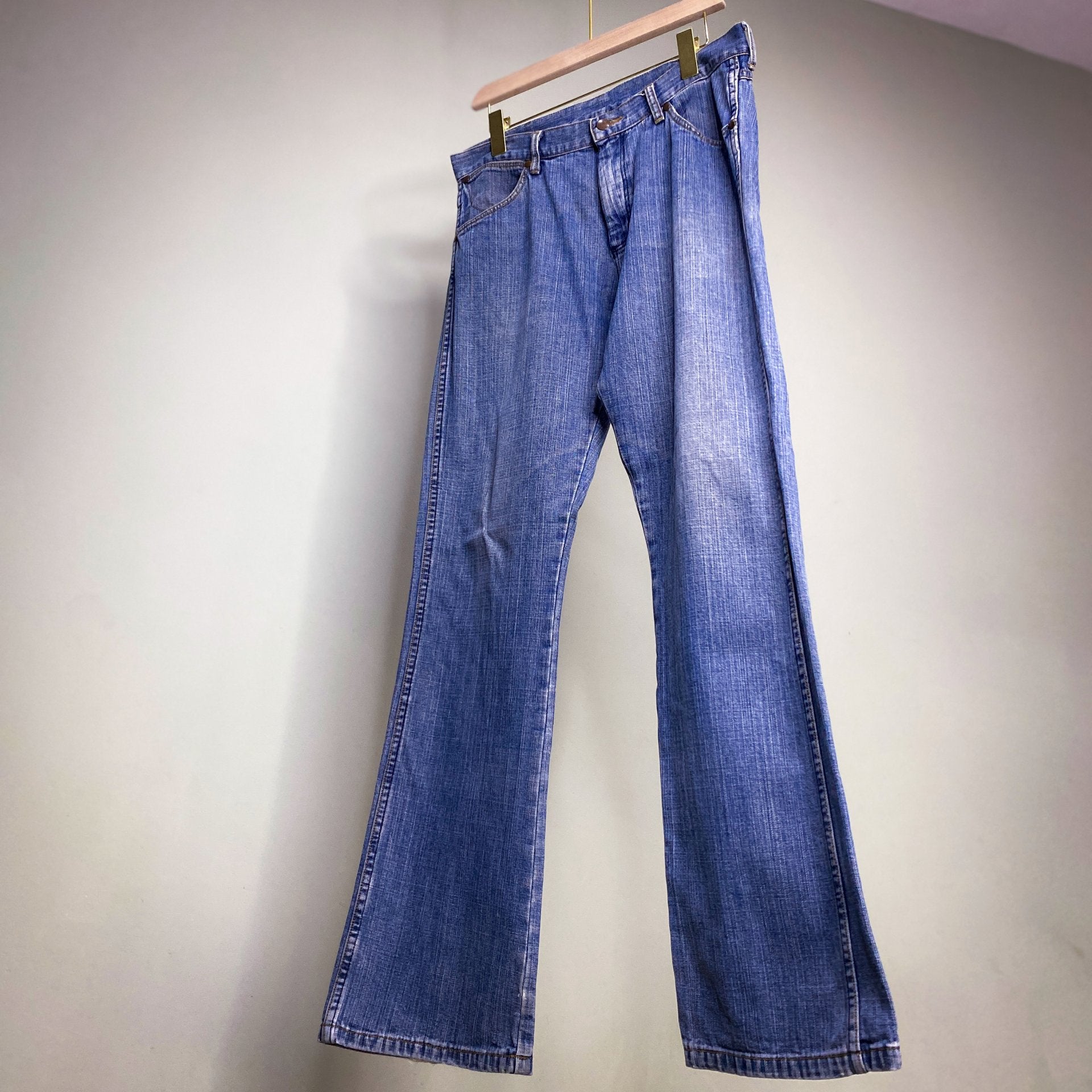 WRANGLER VINTAGE TEXTURED JEANS 32 - 32