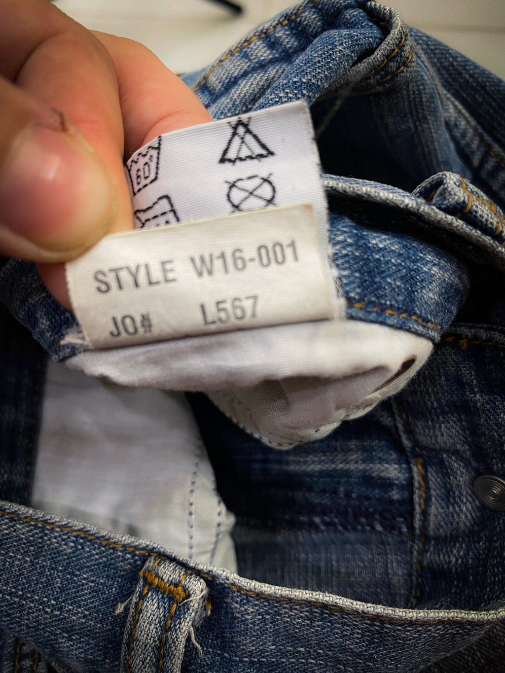 WRANGLER VINTAGE TEXTURED JEANS 32 - 32