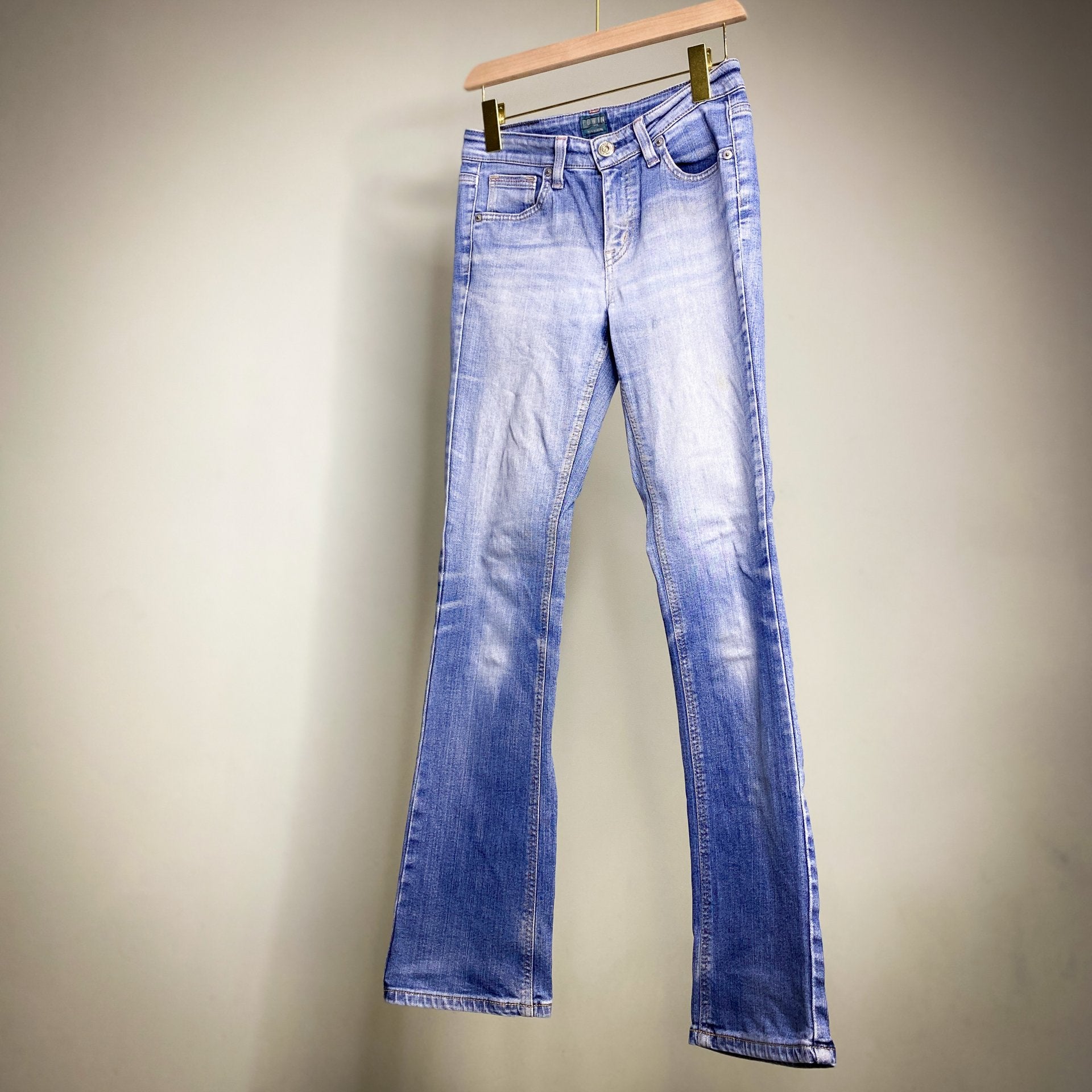 EDWIN ME423 'MADE IN JAPAN' STRAIGHT CUT JEANS // Zipper fly; waist 28 - leg 30