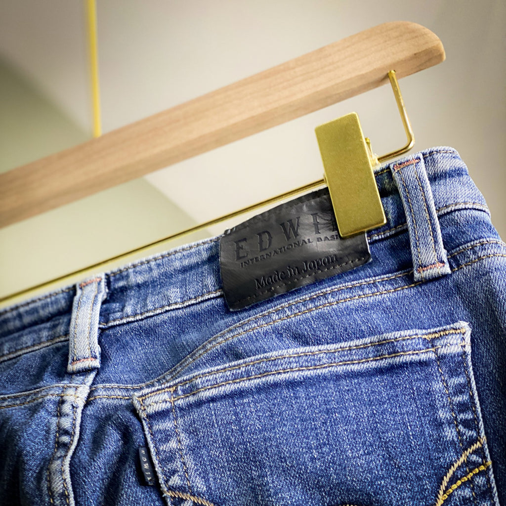 EDWIN ME423 'MADE IN JAPAN' STRAIGHT CUT JEANS // Zipper fly; waist 28 - leg 30