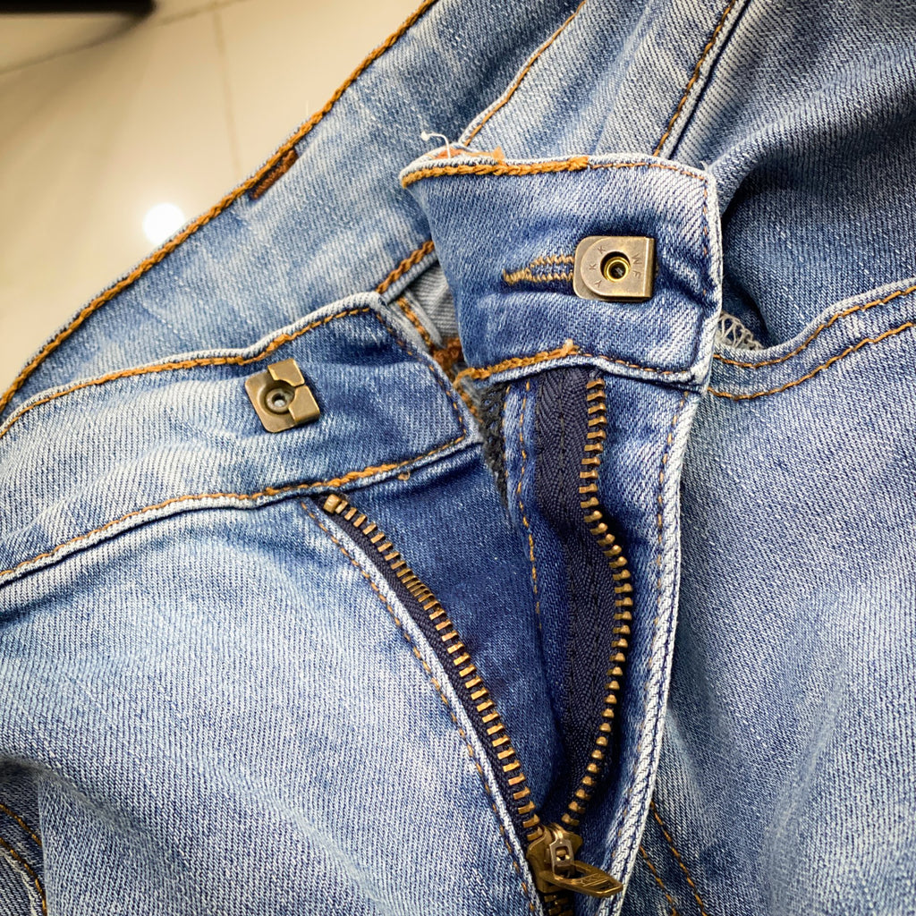 EDWIN 503 JUNIOR 145-155CM WAIST 28 - INSIDE LEG 28