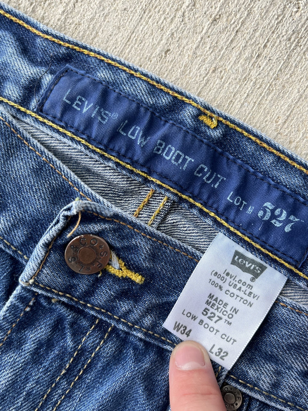 Low Bootcut flared Levi’s 527