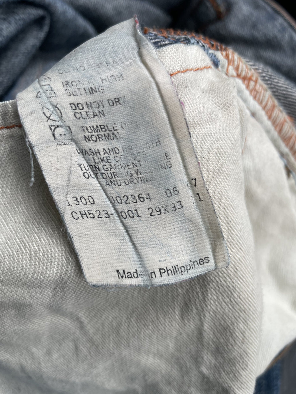 Vintage Levis 523 e Orange line selvedge denim