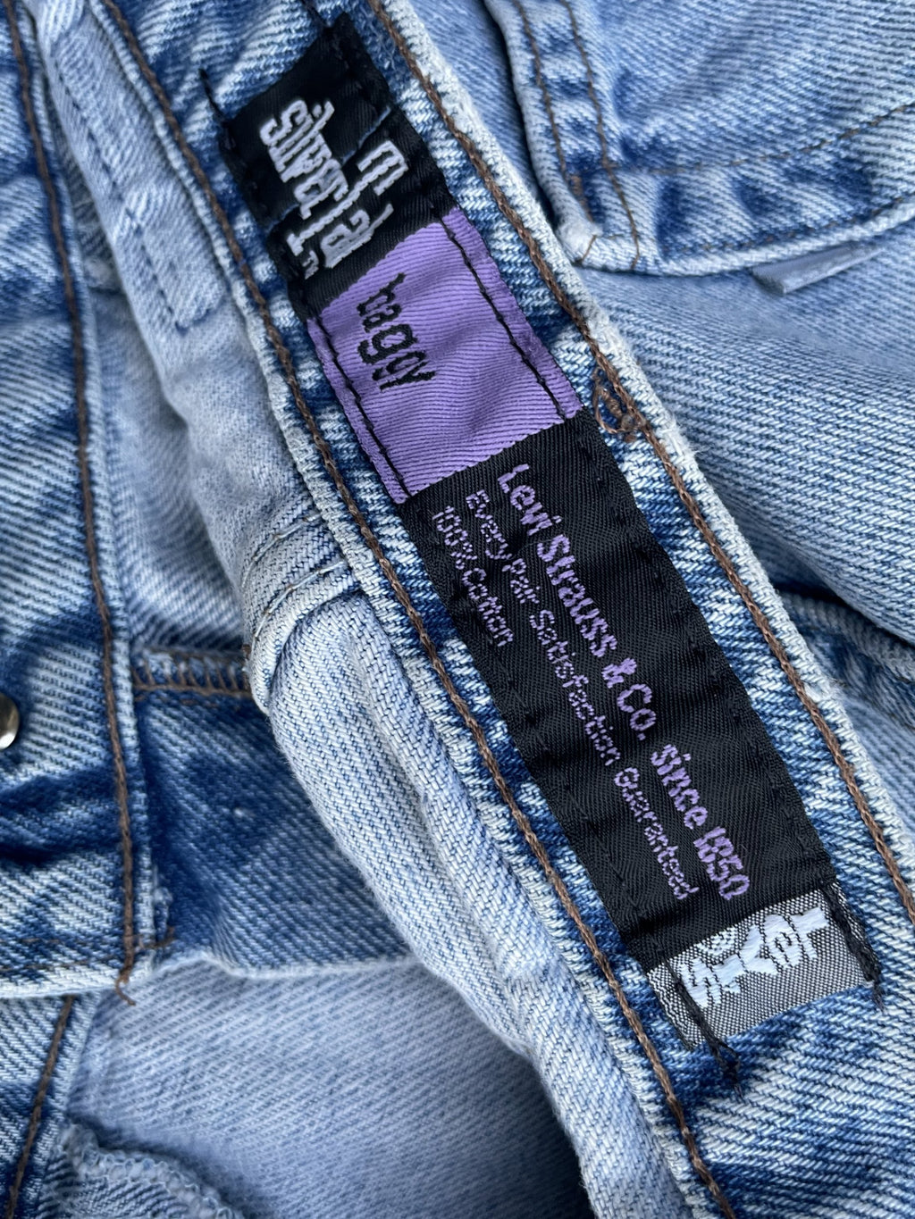 Vintage 1992 Levis Silvertab Baggy