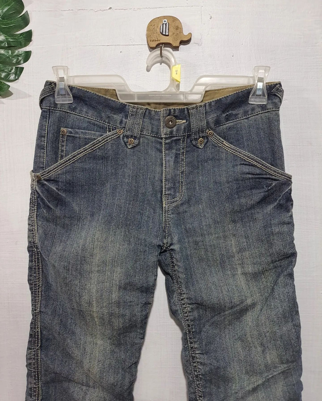 Arrow Thigh To Open Leg With Rubber Skinny Pants