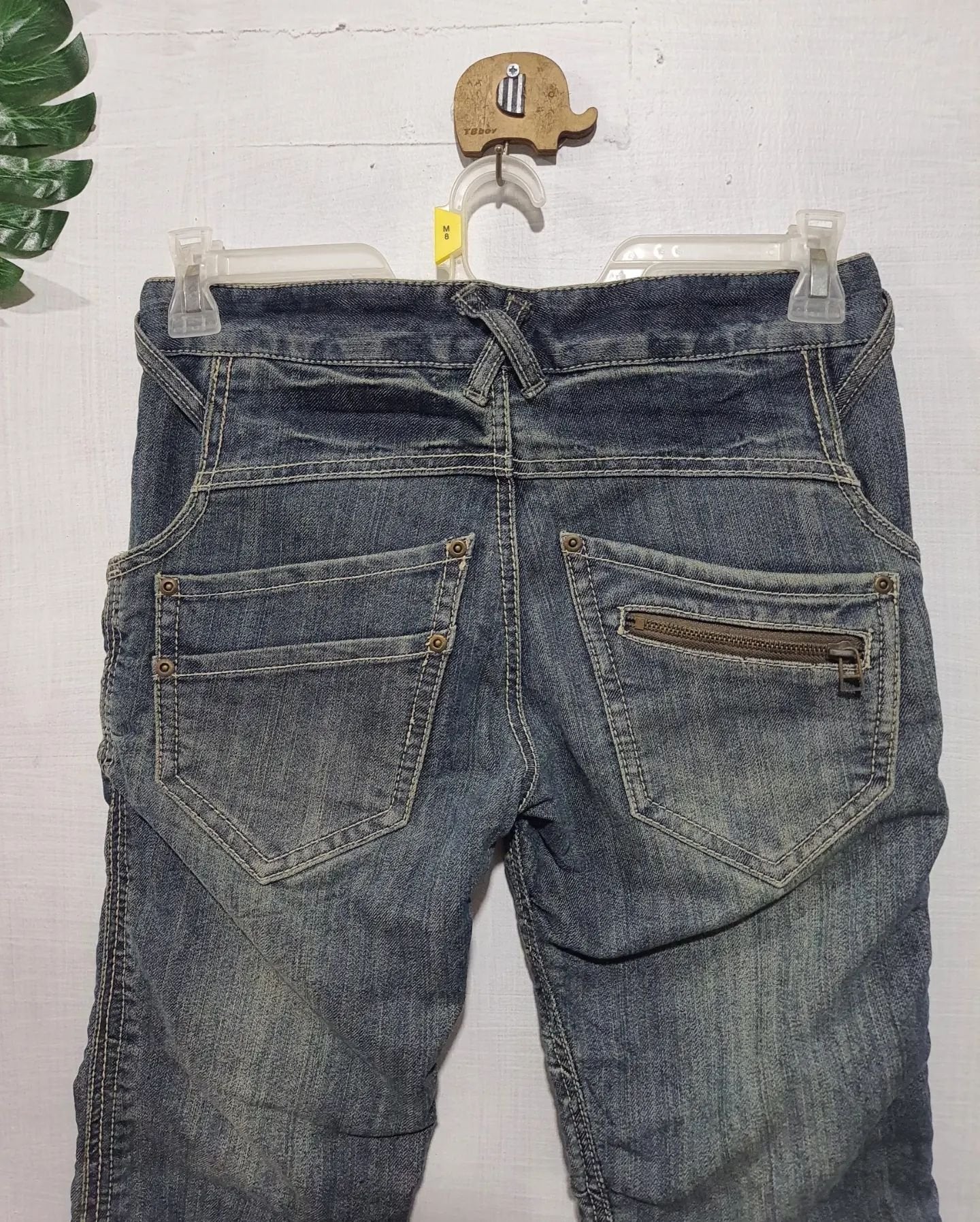 Arrow Thigh To Open Leg With Rubber Skinny Pants