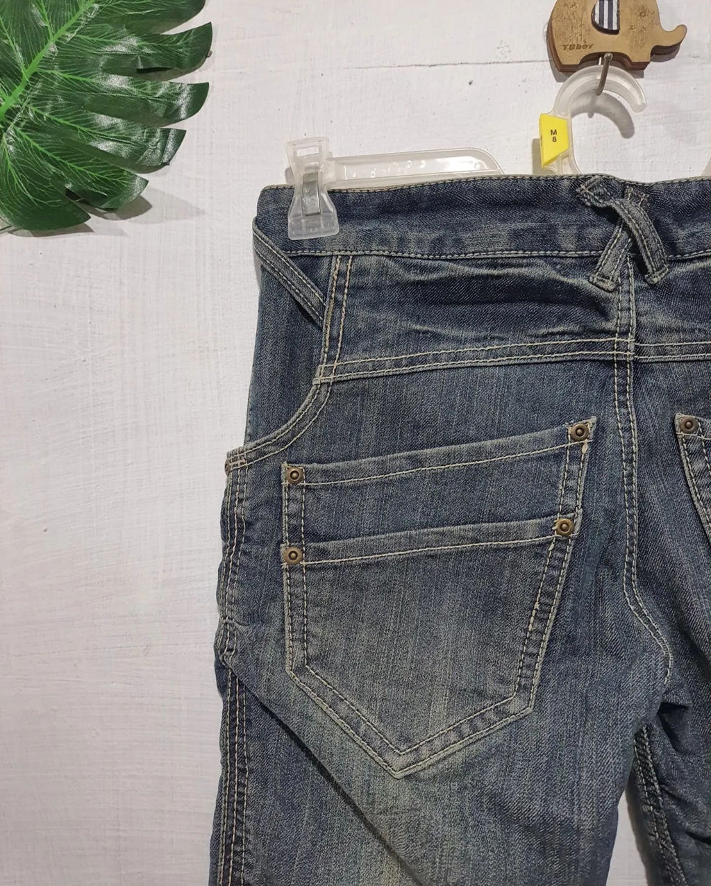 Arrow Thigh To Open Leg With Rubber Skinny Pants