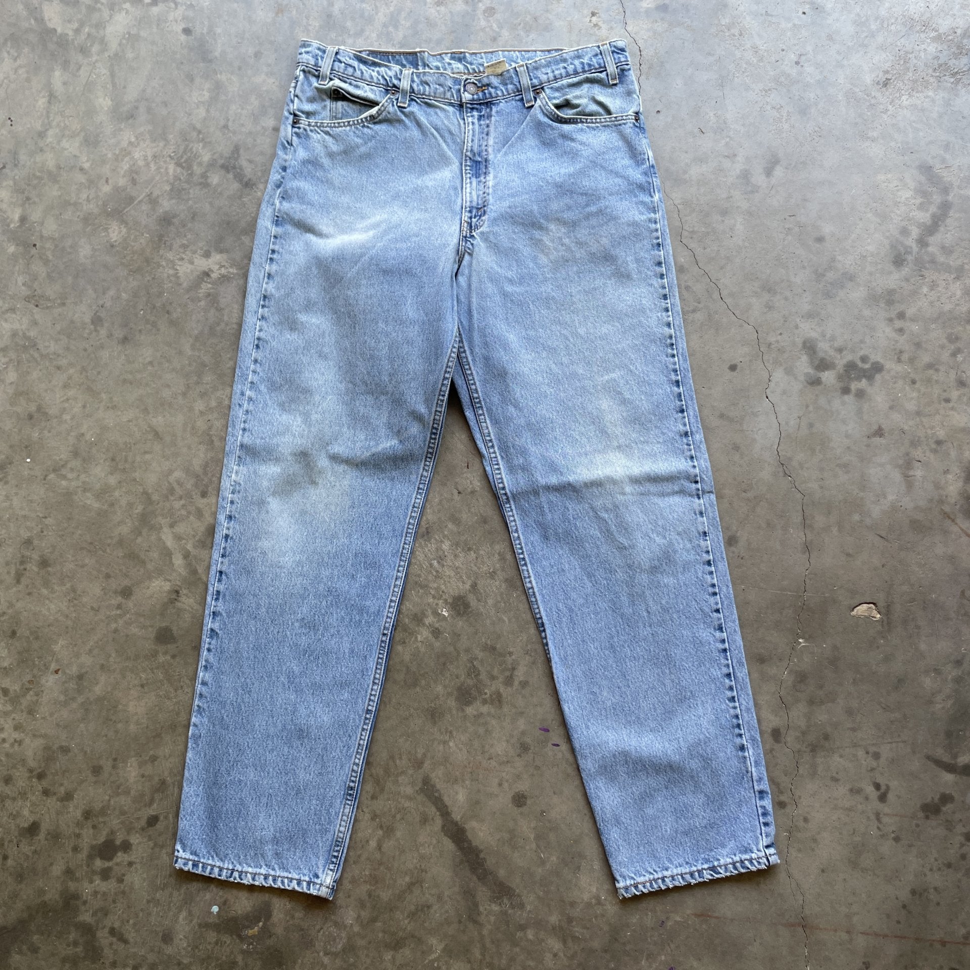 Vintage Levi Orange Tab 550 90s blue denim jeans light wash 38x34 36x32