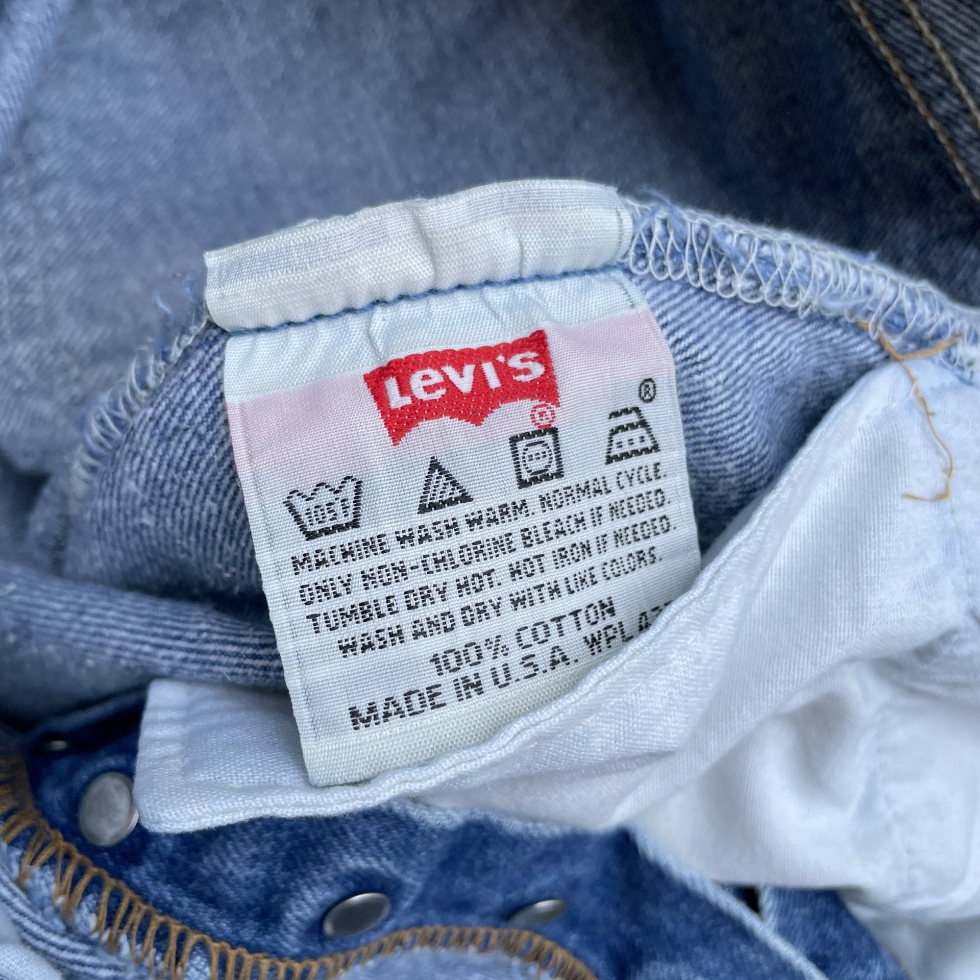Vintage Levi 90s 501 blue denim jeans medium 38x34 35x33
