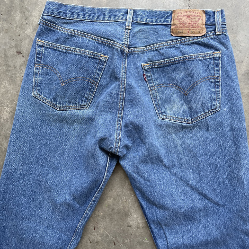 Vintage Levi 90s 501 blue denim jeans medium 38x34 35x33