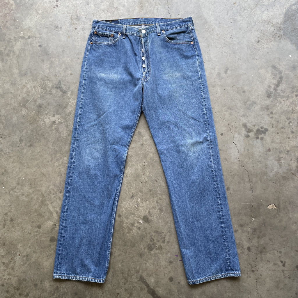 Vintage Levi 90s 501 blue denim jeans medium 38x34 35x33