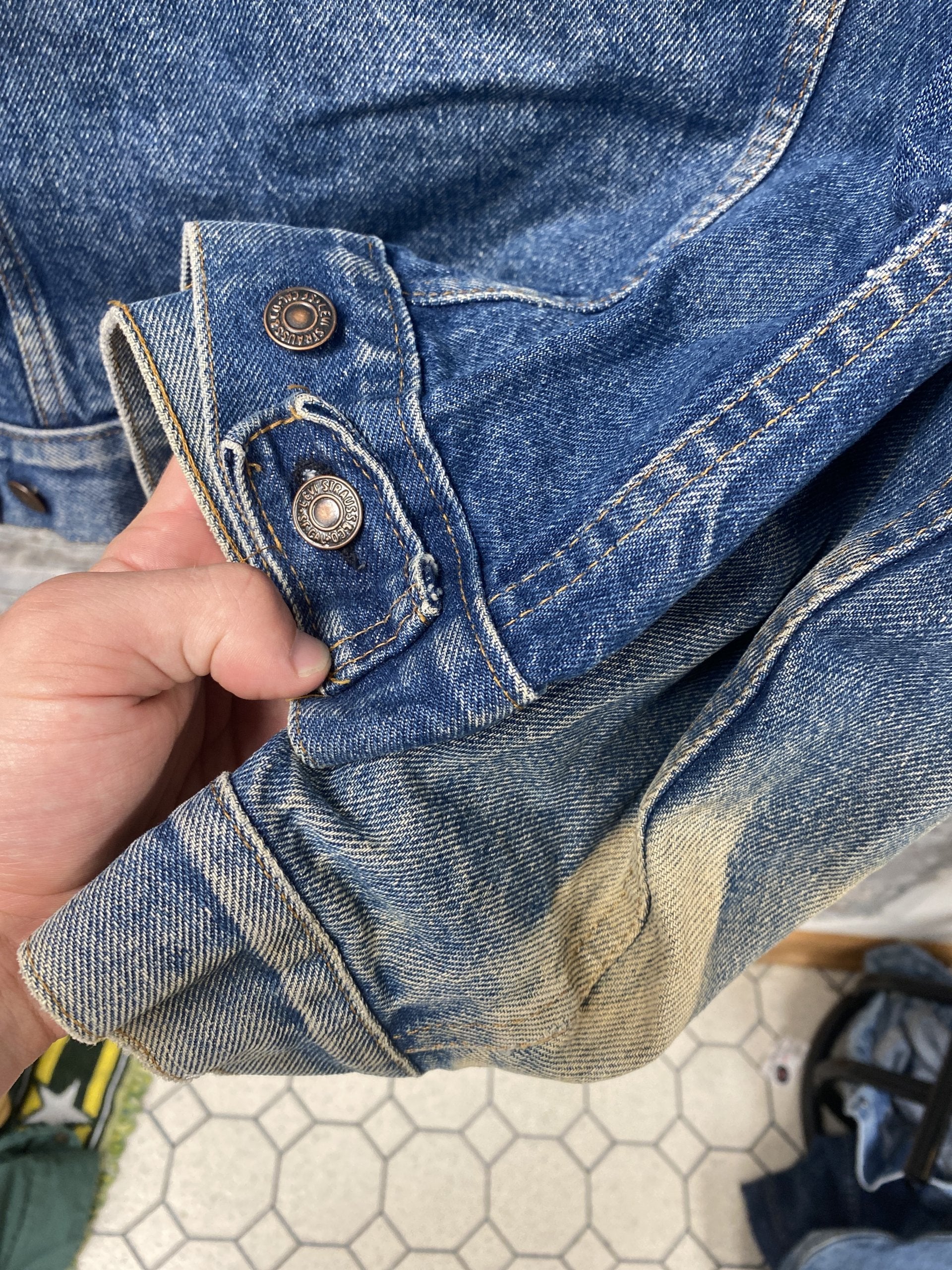 Vintage 1970s Levi’s type 3 denim trucker jacket faded made in USA 42