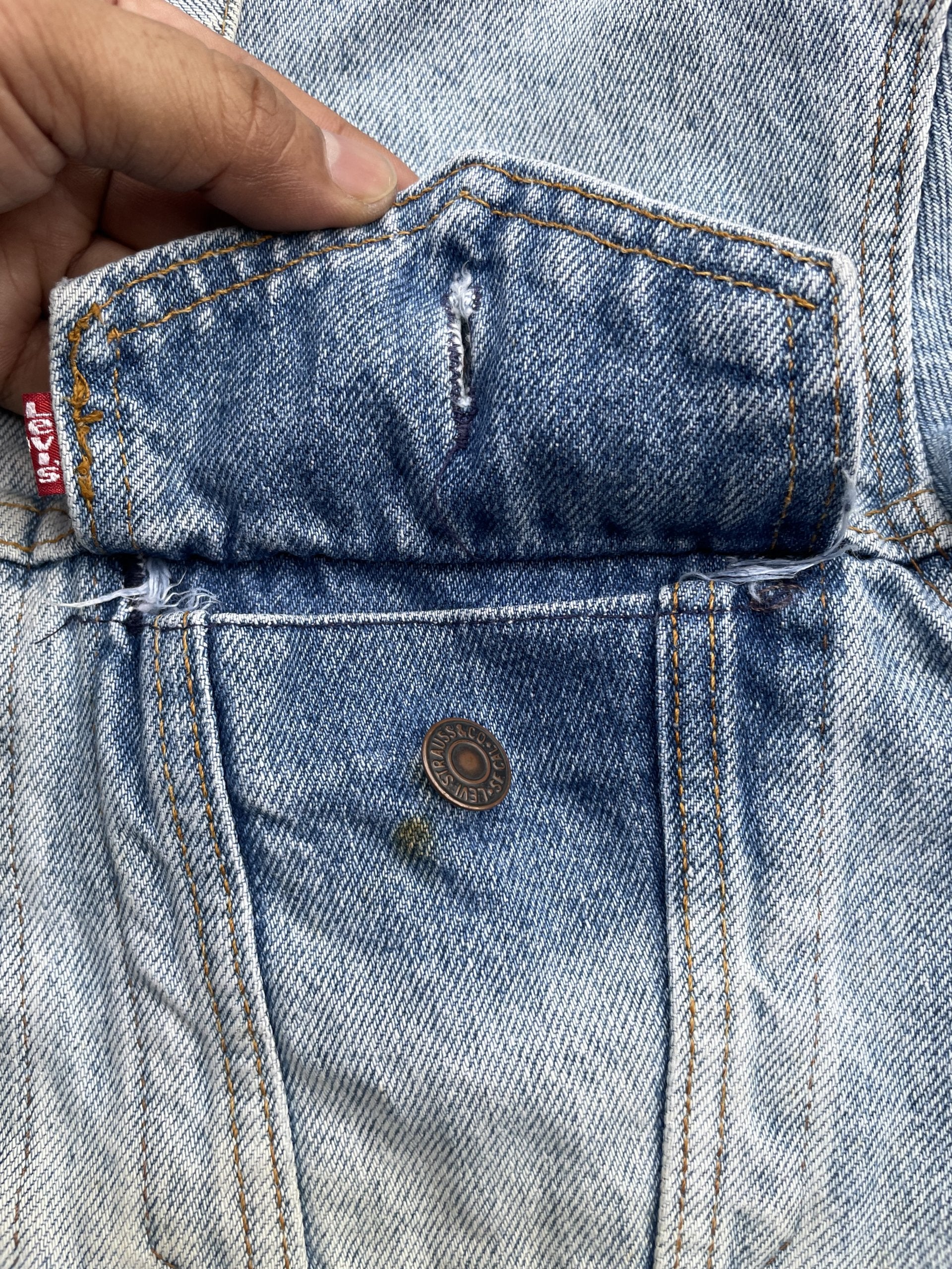 Vintage 1988 Levis 70506 e Distresed Jacket