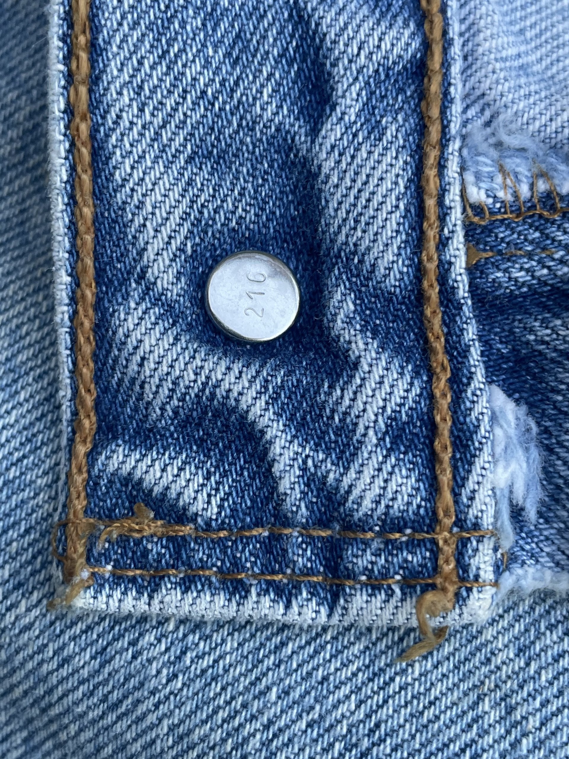 Vintage 1998 Levis 501 e Aladin