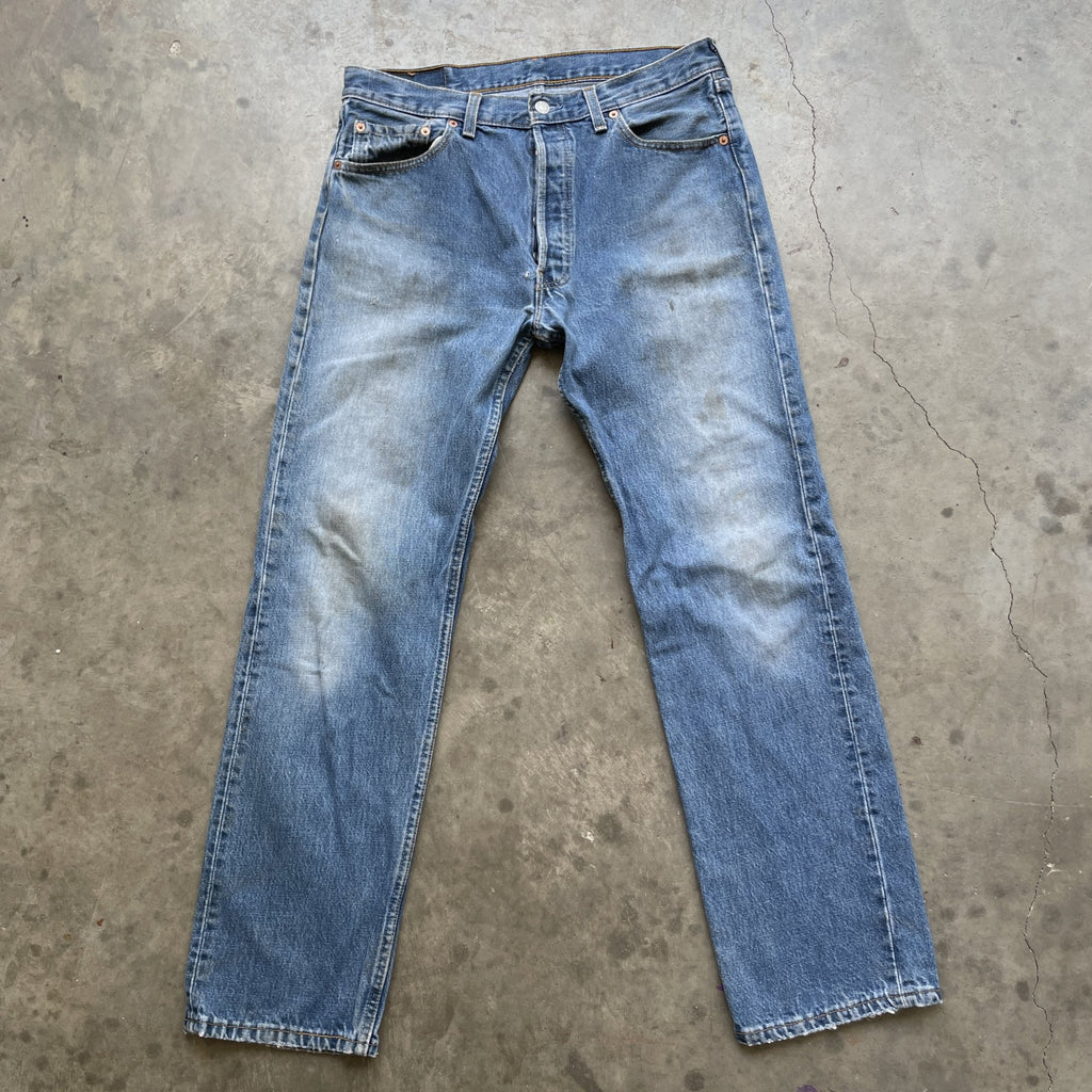 Vintage Levi 501 medium wash blue denim jeans 34x32 fit 32x30