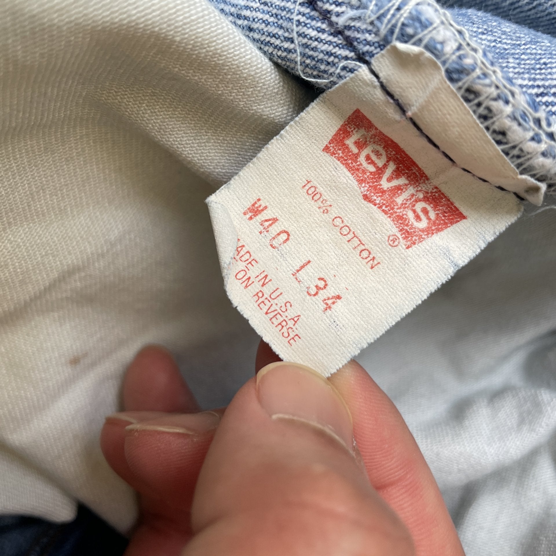 Vintage 90s Levi 501 medium wash blue denim jeans 40x34 fit 37x32