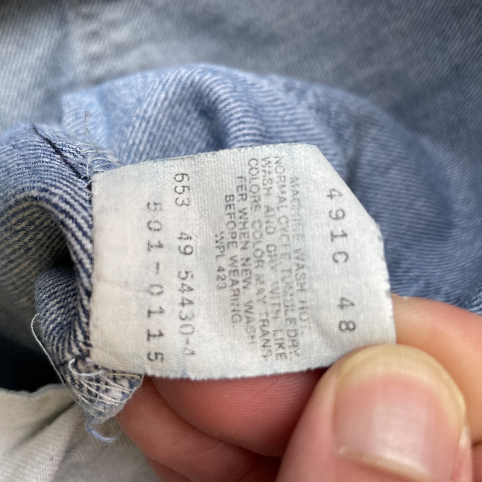 Vintage 90s Levi 501 medium wash blue denim jeans 40x34 fit 37x32