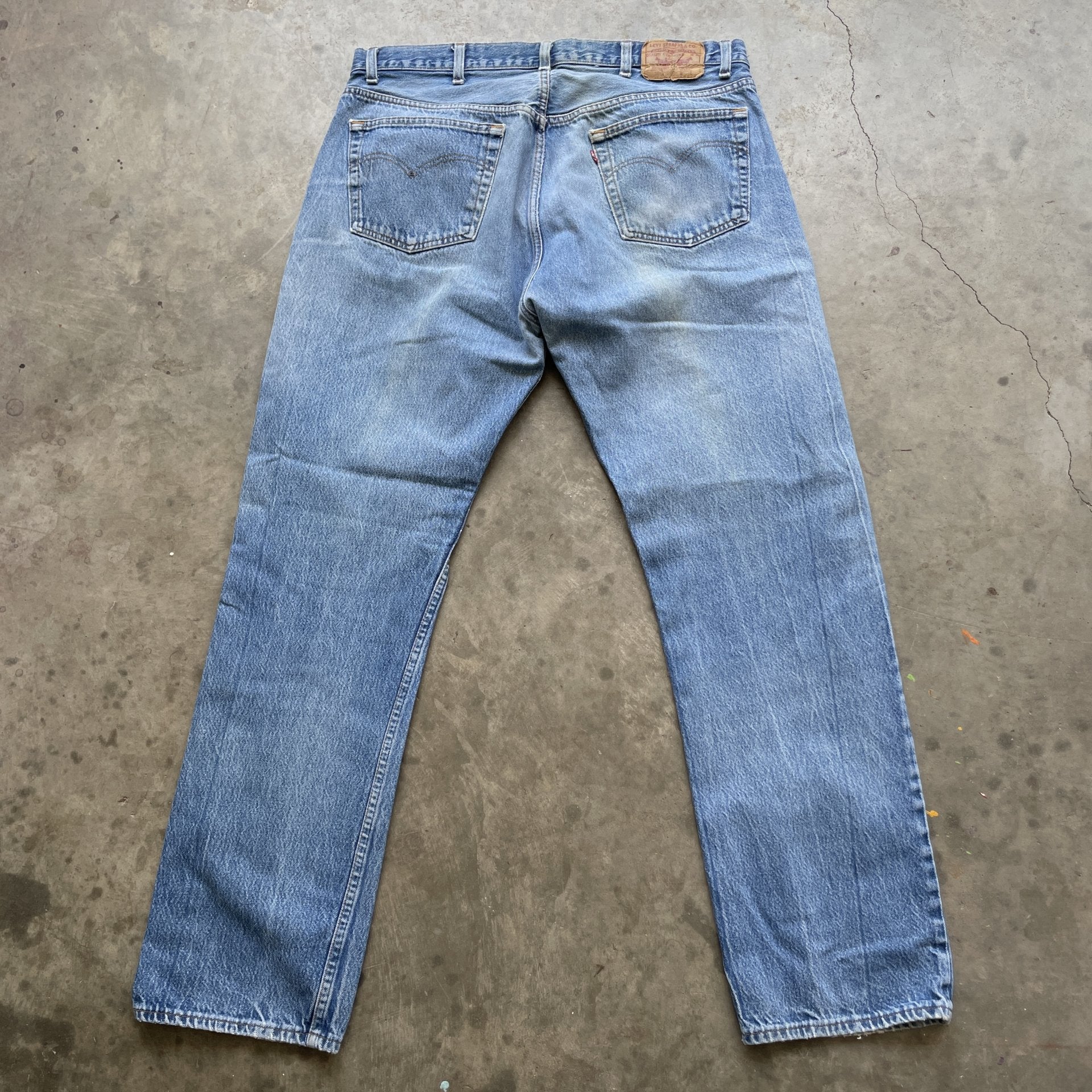 Vintage 90s Levi 501 medium wash blue denim jeans 40x34 fit 37x32