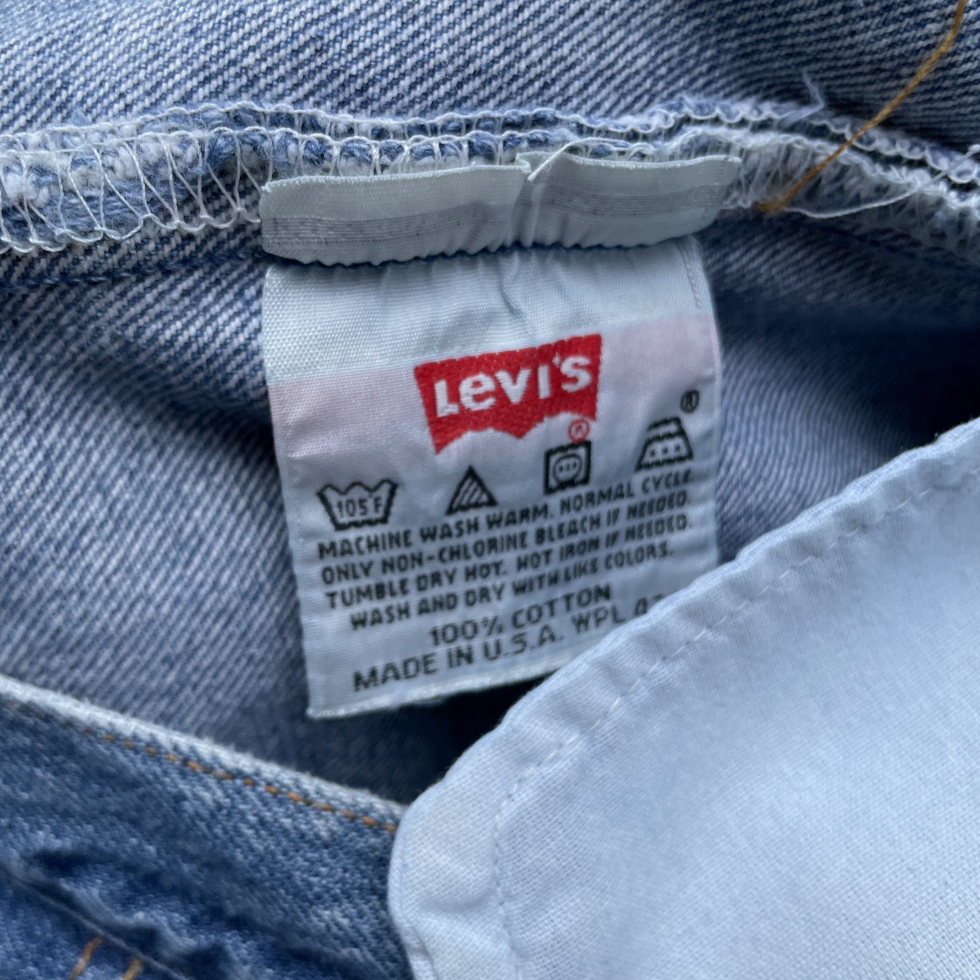 Vintage 90s Levi 501 medium wash blue denim jeans 38x34 fit 35x33