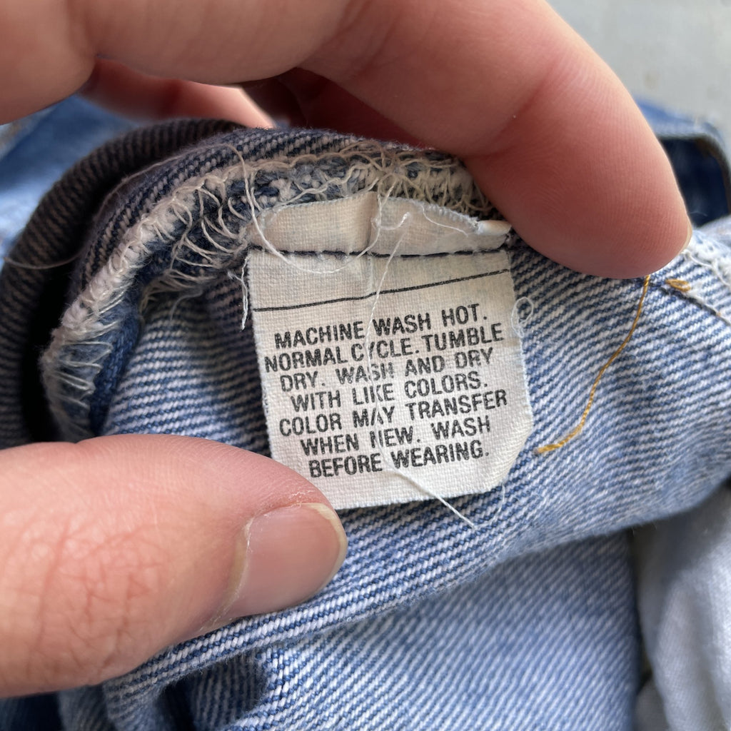 Vintage 80s Levi 501 medium wash blue denim jeans 38x34 fit 35x32