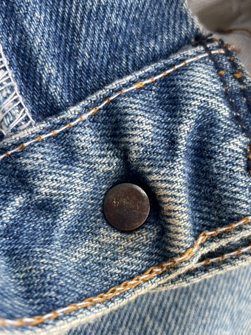 Vintage 1985 Levis 210 e Stone Wash Denim