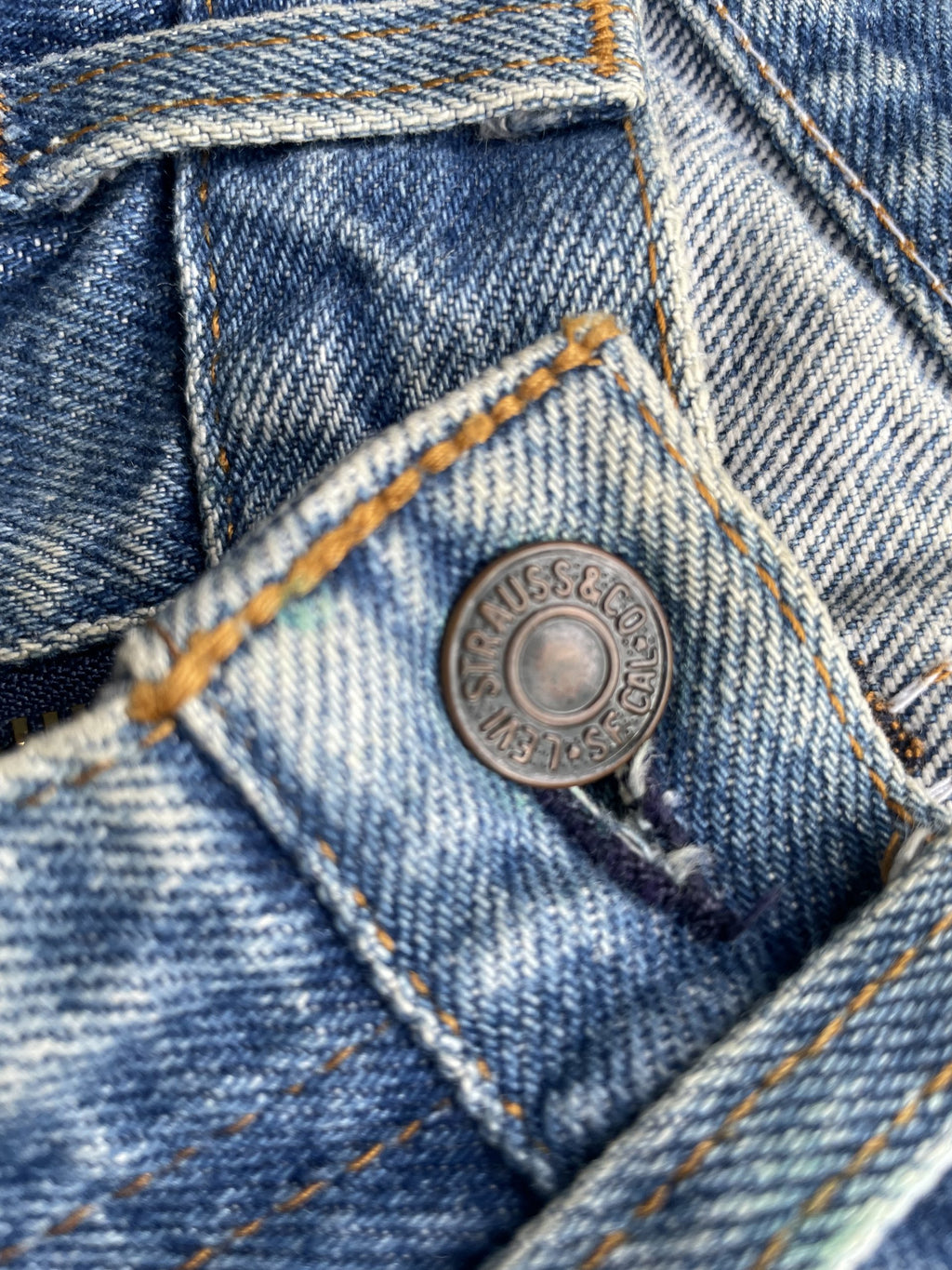 Vintage 1985 Levis 210 e Stone Wash Denim