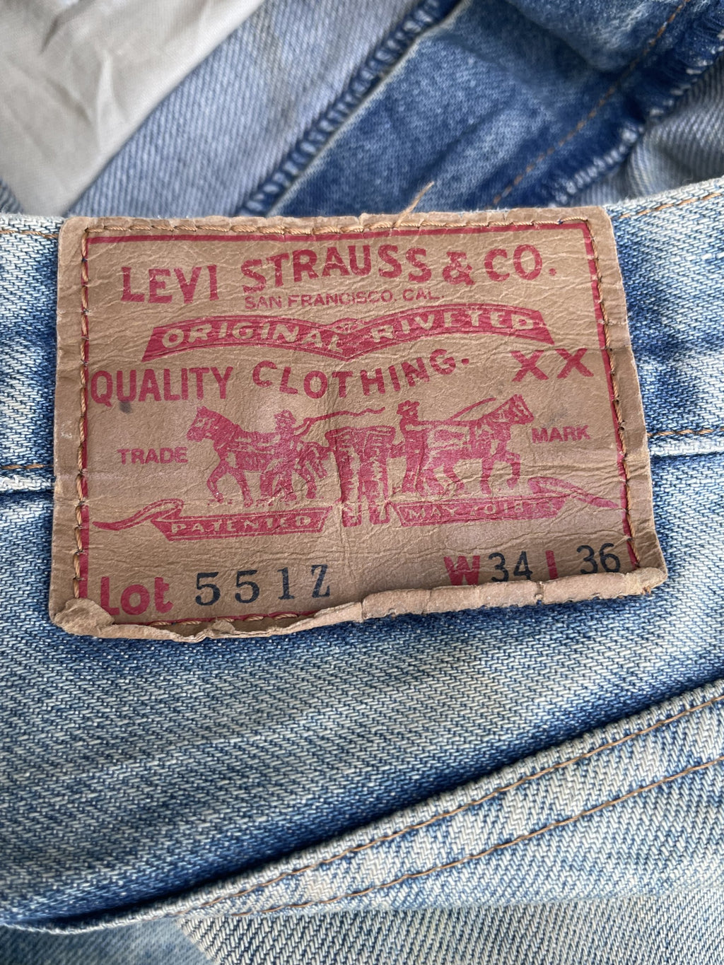 Vintage 1995 Levis 551Z E Distresed & Painted