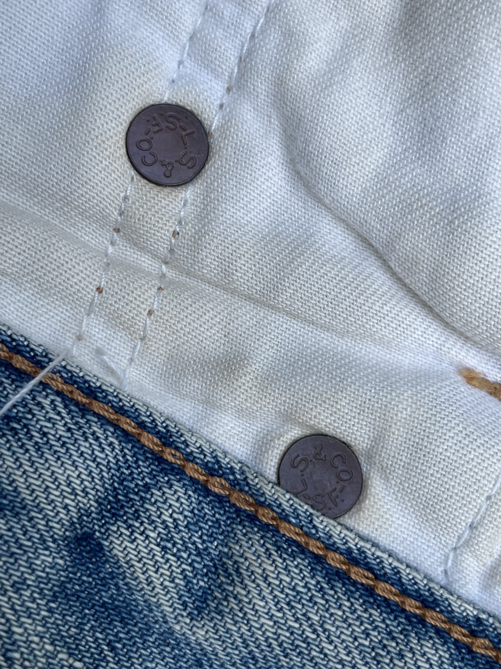 Vintage 1995 Levis 551Z E Distresed & Painted