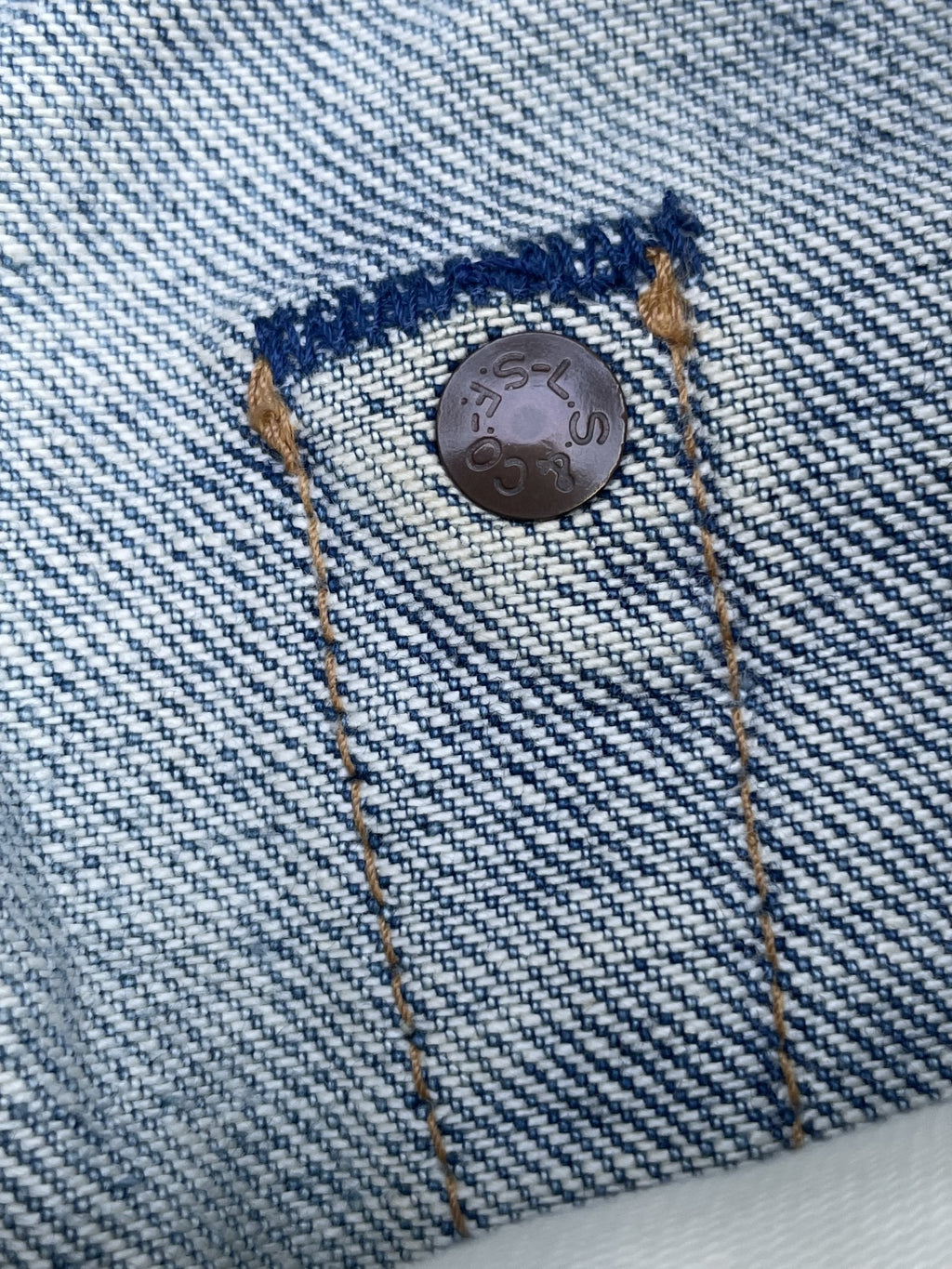 Vintage 1995 Levis 551Z E Distresed & Painted