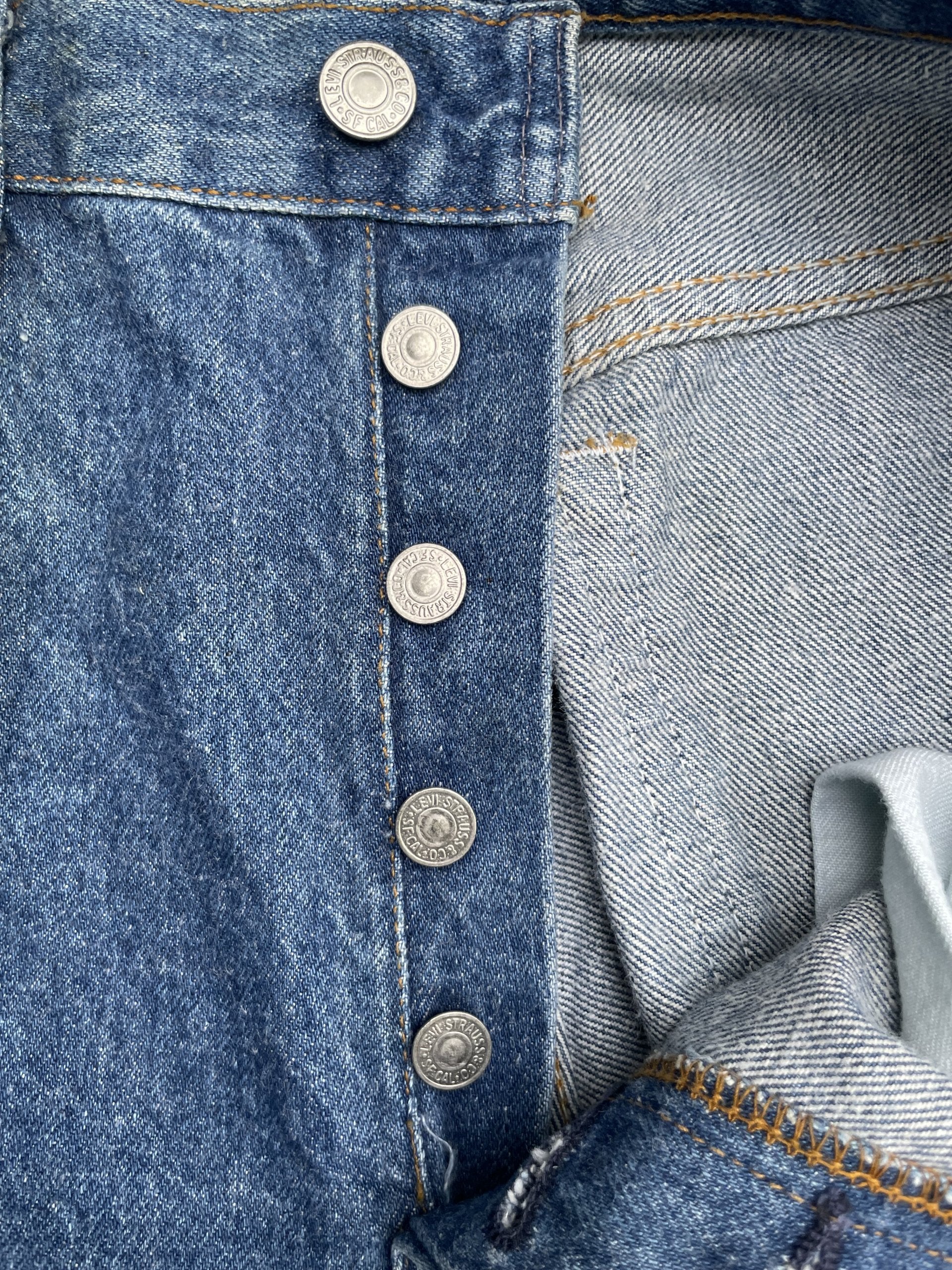 Vintage 1991 Levis 501 e Usa Irregular