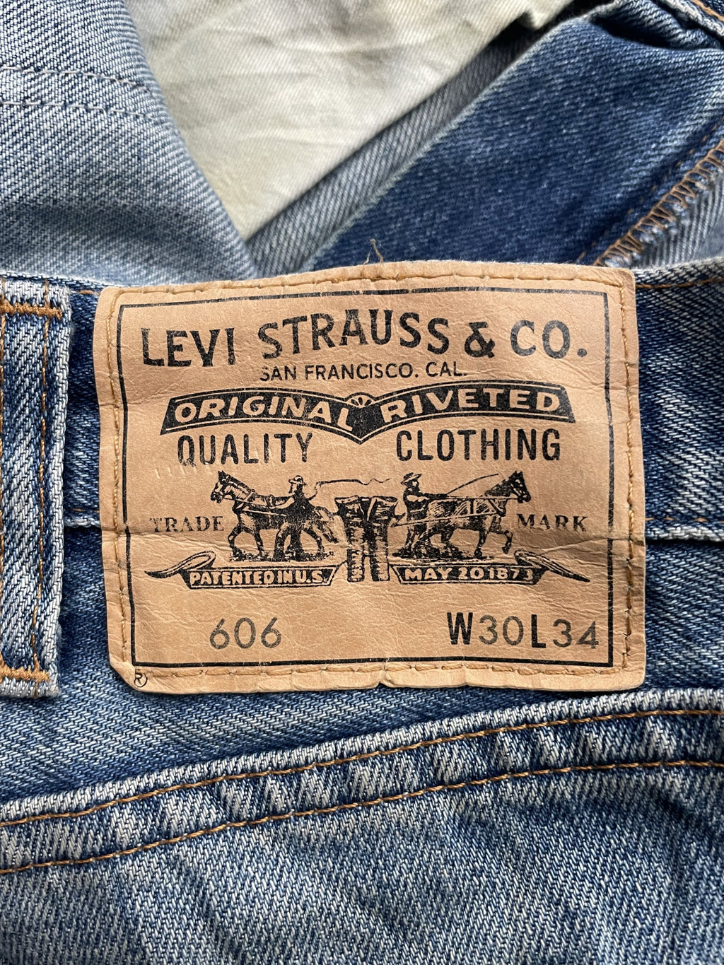 Levis 606 E Orange Tag
