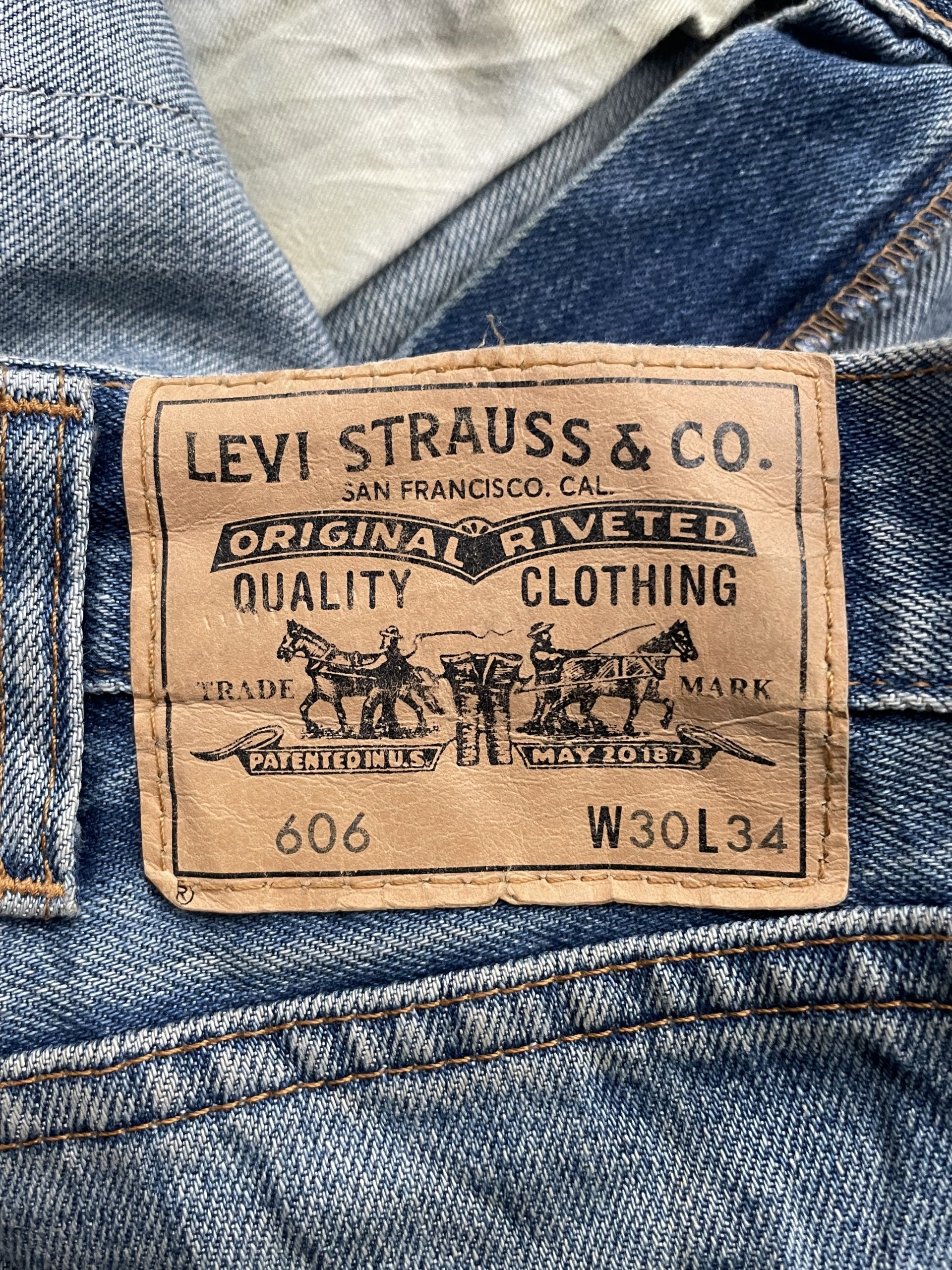 Levis 606 E Orange Tag