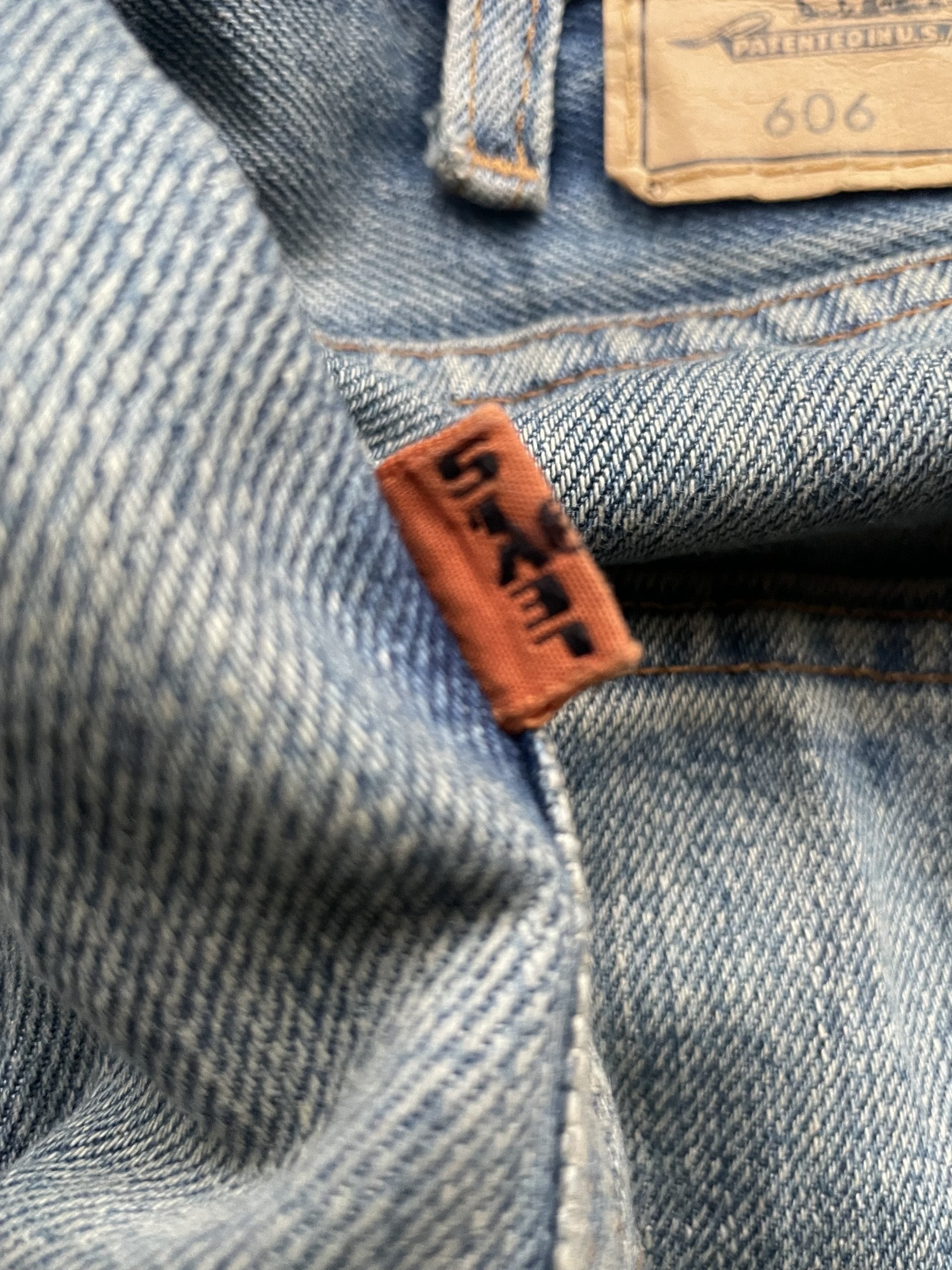 Levis 606 E Orange Tag